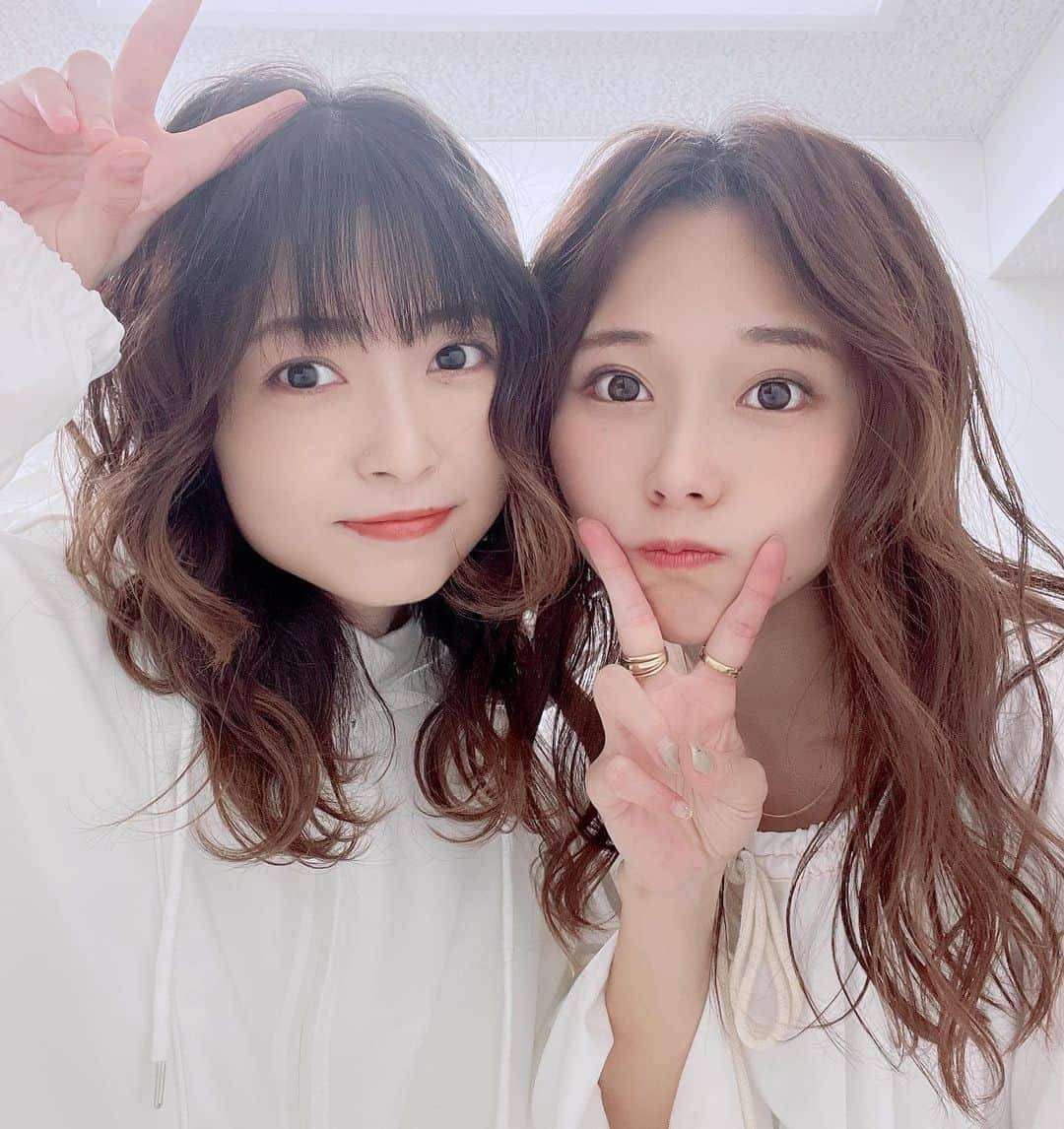 吉岡茉祐のインスタグラム：「いろいろ準備中………✌️  #みなぷろ #水原ゆき #吉岡茉祐  #吉岡インスタ頑張るってよ」