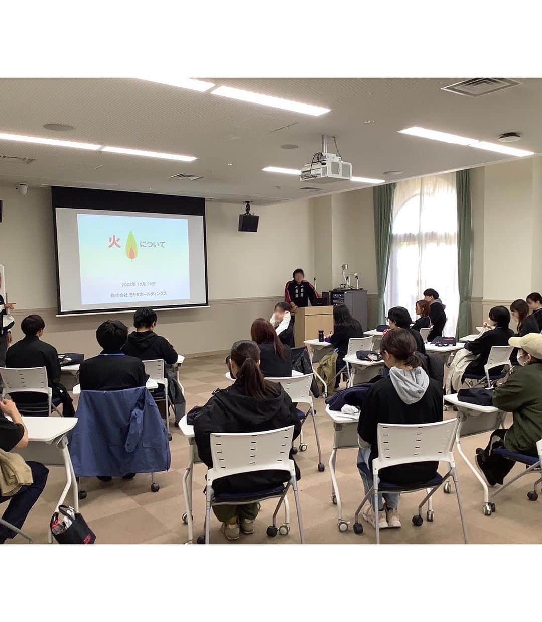 モリタさんのインスタグラム写真 - (モリタInstagram)「当社と関西学院大学は、新たな学びの機会の創出と共同研究の実施、持続可能なまちづくりへの貢献を目的とし、2023年3月に包括連携協定を締結しました。  その連携事業の一環として、関西学院大学神戸三田キャンパスにて「防災キャンプ」を開催し、自然豊かなキャンパスの中でキャンプをしながら、防災知識を学び、疑似的に被災を経験し、学びや気づきを得ていただくことで、将来の地域防災を担う人材の育成につなげてまいります。 #防災キャンプ  #防災 #モリタ」10月30日 15時58分 - moritagroup