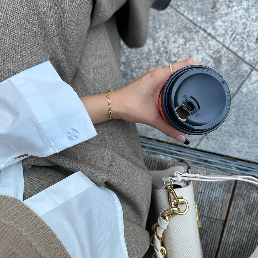 のインスタグラム：「🤎🤎🤎  #cafe」