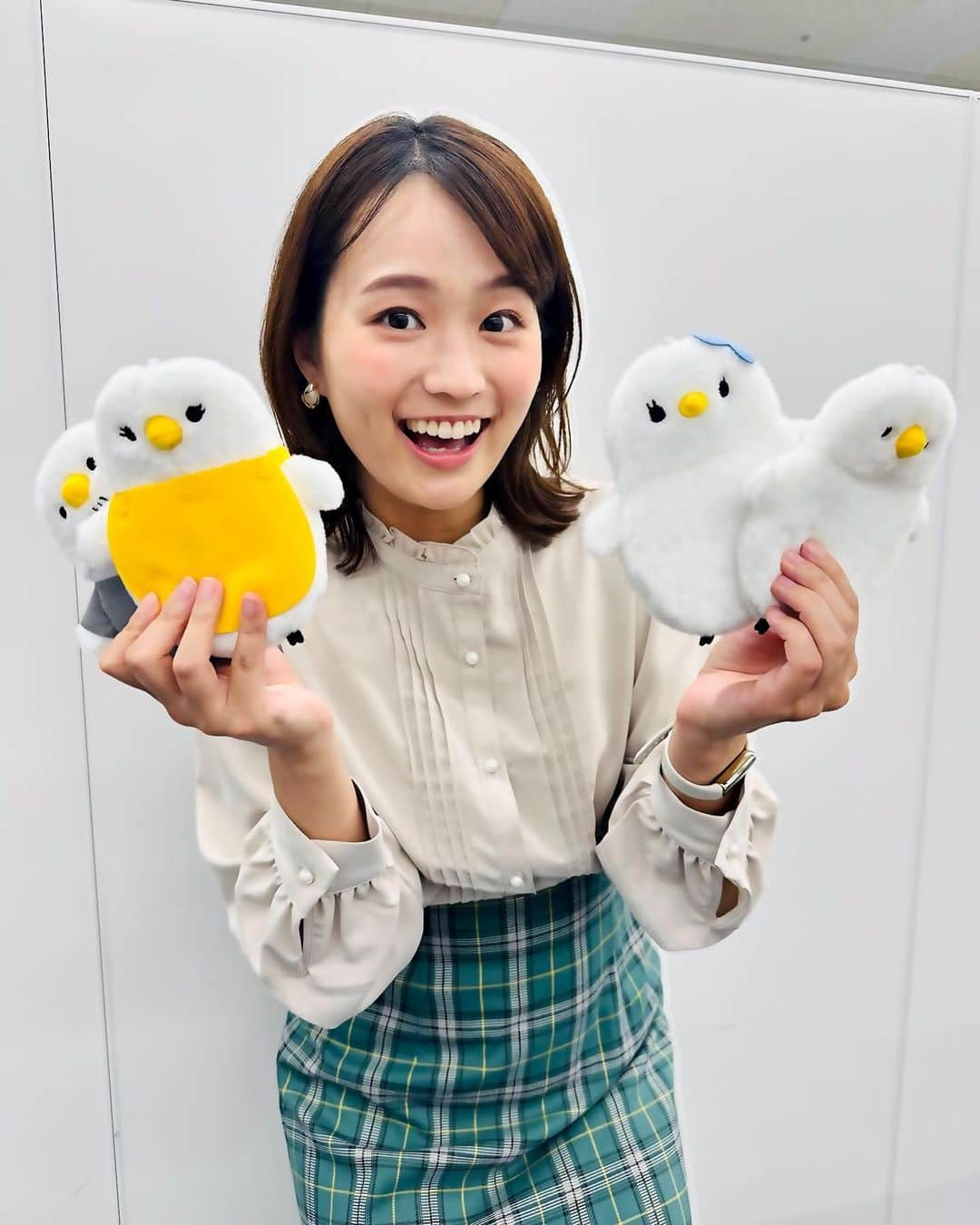 篠原梨菜さんのインスタグラム写真 - (篠原梨菜Instagram)「きのう27歳になりました！ 温かい言葉をかけていただき、ありがとうございました😊 最近は、中継先で声をかけてくださる方もいらしていつも元気をもらっています。 27歳も楽しく突っ走ります！ 温かい目で見守っていただけたら嬉しいです✨ よろしくお願いします！」10月30日 16時15分 - shinorinatbs