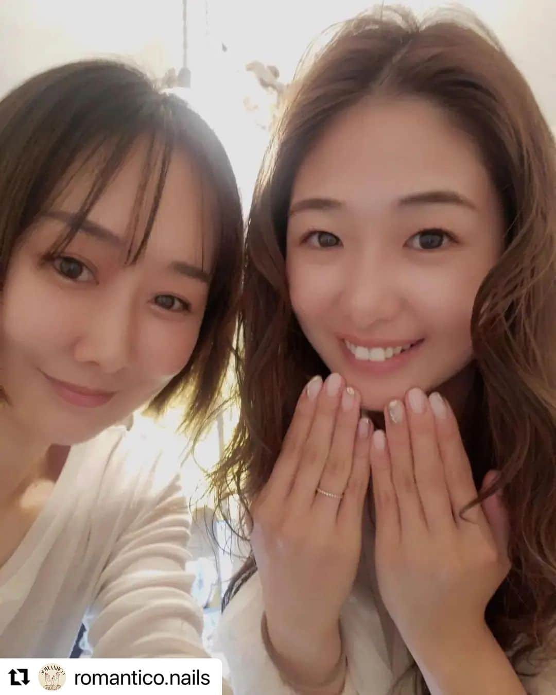 川上奈々美さんのインスタグラム写真 - (川上奈々美Instagram)「みかちゃん今回もネイルありがとう🥹🙏☺️  いつも輝かせてくれてありがとう😍 育児で日々に追われる中、女性を取り戻してくれた様なそんな魔法をありがとう🤣✨  元気になったぞ〜〜〜！！！！  #Repost @romantico.nails with @use.repost ・・・ ⁡· ⁡なな実ちゃんweddingnail👰 大切な日のネイルをいつもありがとう❤ ⁡ 久しぶりに会ったのに 久しぶりじゃないみたいな時間  結婚式も楽しみだけど、 もっと会いに行くね‪🫶🏻  @nanamikawakami⁡ ⁡⁡ ⁡⁡ ⁡  #weddingnails ⁡ ⁡ #ウエディングネイル ⁡⁡ ⁡romantico.nails  topリンク・DMよりご予約お待ちしております🪄 (DMご予約は、ホットペッパーより対応が遅くなる可能性がありますので、ご了承くださいませ。) .................................................................. ⁡⁡#ROMANTICO  #romanticonails  #nail #nails ⁡#ネイル  #ジェルネイル #ロマンティコネイル  #秋ネイル  #パラジェル  #ネイルアート⁡ #ネイルデザイン  #セルフネイル  #大人ネイル ⁡#ニュアンスネイル⁡ ⁡#個性派ネイル#ショートネイル #代々木公園プライベートサロン ⁡ #代々木公園ネイルサロン  #奥渋ネイル #代々木公園ネイル  #代々木公園⁡ ⁡#代々木上原ネイル⁡  #代々木上原⁡ ⁡ ⁡」10月30日 8時17分 - nanamikawakami