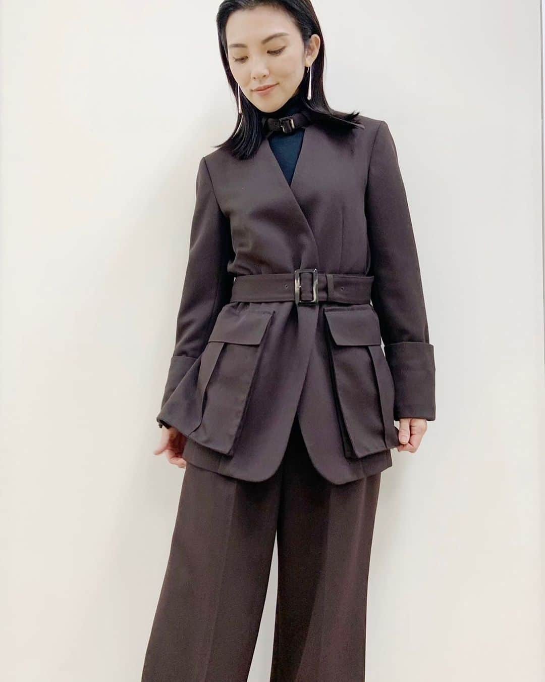 田中麗奈のインスタグラム：「「 神の子はつぶやく」  会見の時のお洋服 タグ付けしています^_^。」