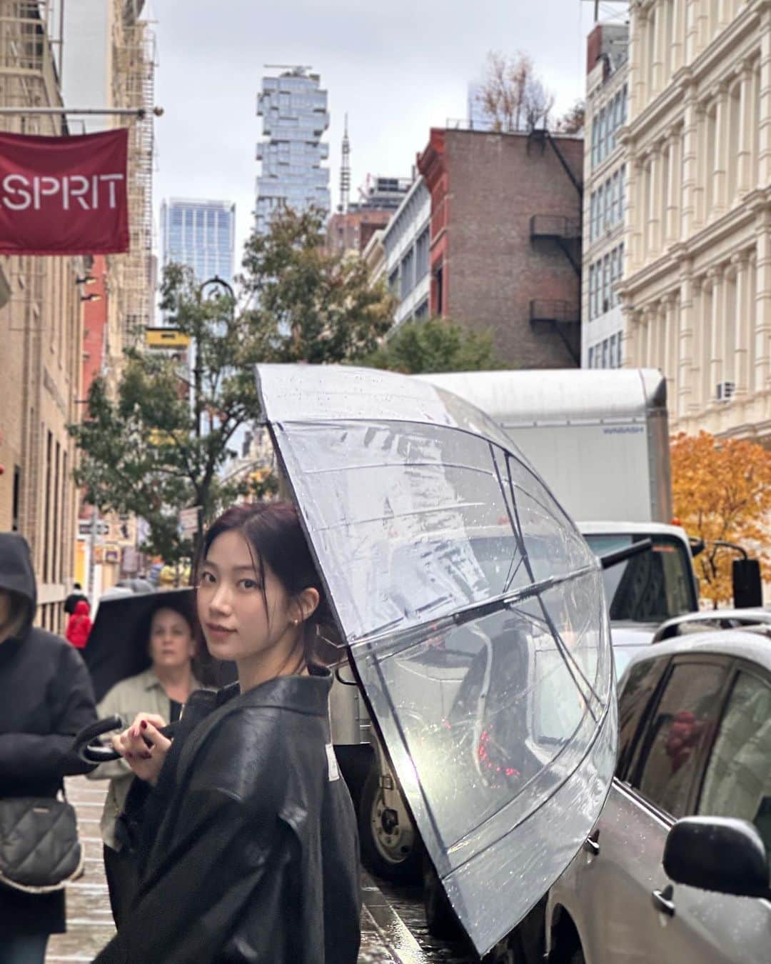 KAZUHAさんのインスタグラム写真 - (KAZUHAInstagram)「rainy day in new york」10月30日 8時32分 - zuhazana