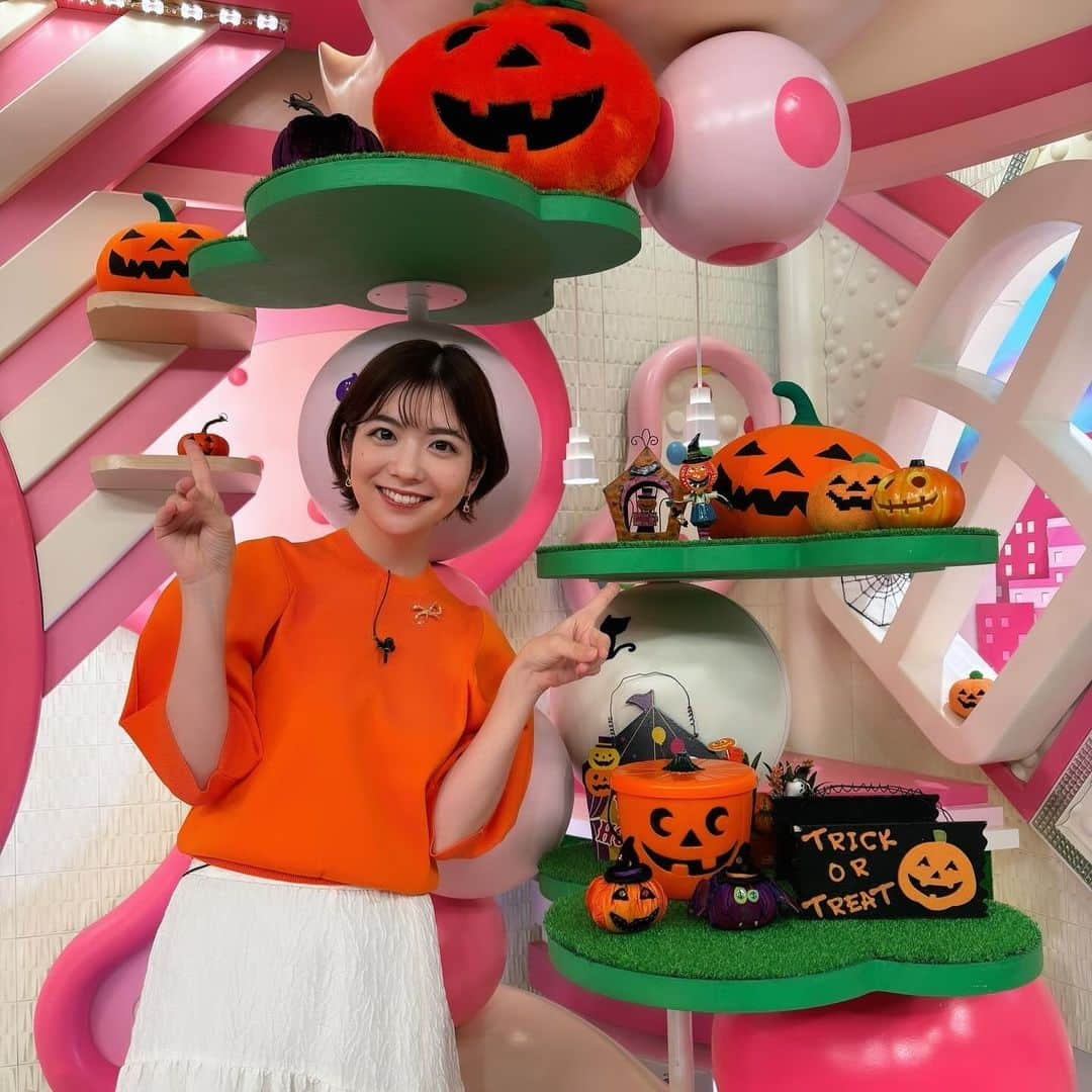 佐藤真知子のインスタグラム：「今朝もありがとうございました！  ハロウィンはあした🎃 だよ。  #happyhalloween」