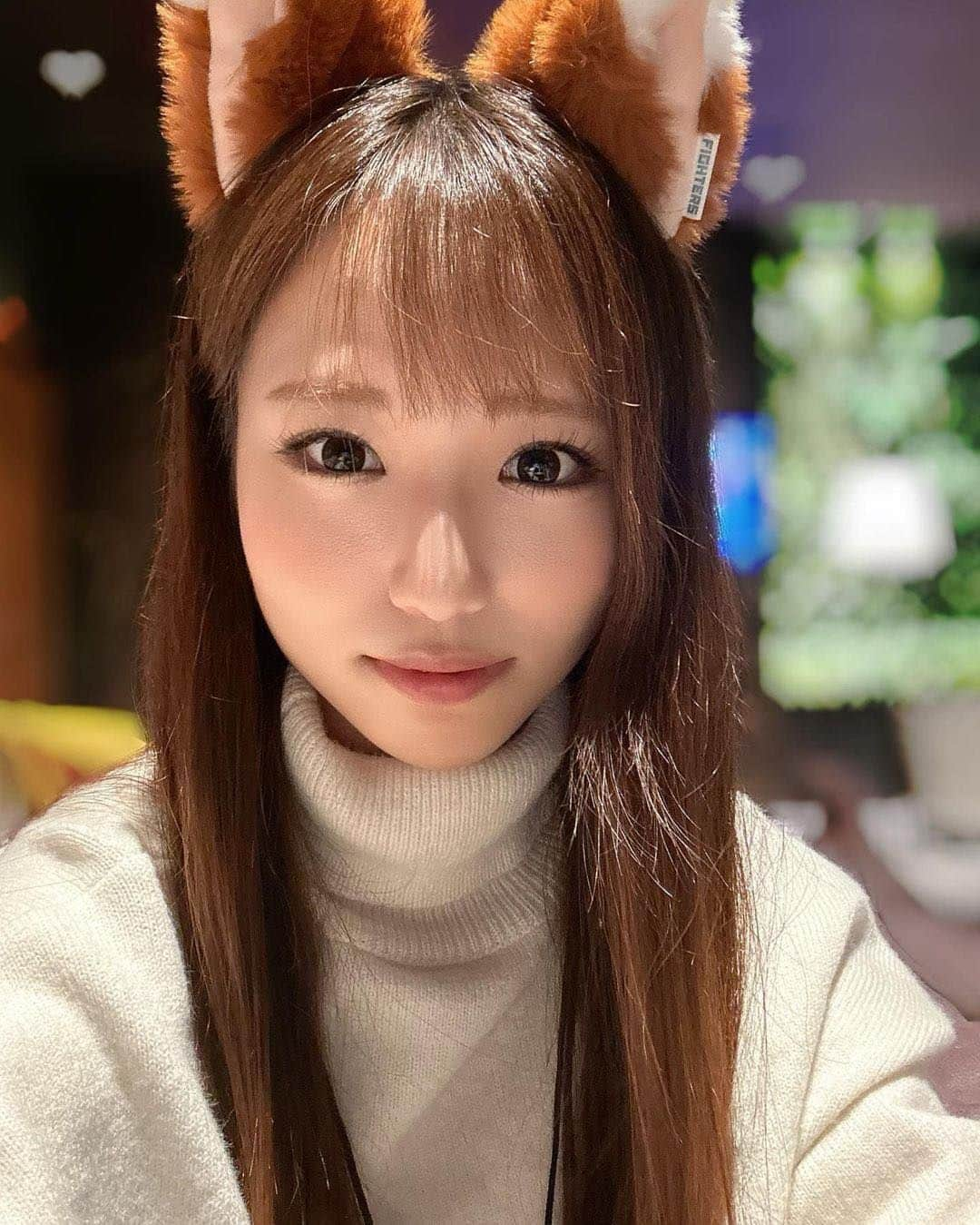 美女naviさんのインスタグラム写真 - (美女naviInstagram)「【美女navi ☻*】キツネ🦊🐾 * * 今回ご紹介させていただく方は❤️ めい さん ▶️▷ @mei__moulinrouge  * * # Repost . . 10月始まっちゃった〜🤤 . . めい さん のアカウントには 他にも素敵な投稿が(*´﹀`) ぜひ覗いてみてくださいね🧡  * * * 美女navi掲載希望の方は⇒ @bijo_navi ❤️と # 美女navi 、# 美女ナビ タグ付け * 10代限定姉妹アカウント 美少女navi掲載希望の方は⇒ @bishojo_navi 💛と # ビショウジョナビ タグ付け * お願いします✨✨ * * 次回もお楽しみに...😍 * * #カチューシャアレンジ #さらさらヘアー #ストレート #ロングヘアアレンジ #ロングヘア  #キャバ嬢 #ニュークラ嬢 #すすきのキャバクラ #すすきのキャバ嬢 #すすきの #アイメイク #ロングヘア #巻き髪アレンジ #カラコン #美意識 #オトナ女子 #大人コーデ #ナイトワーク #自撮り女子 #セルフィー女子  #美肌 #美肌ケア」10月30日 9時01分 - bijo_navi