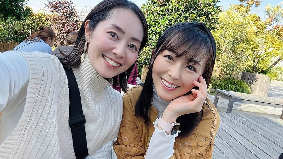 谷桃子さんのインスタグラム写真 - (谷桃子Instagram)「先日、えみちゃんが福岡に遊びに来てくれました😊✨🌸  博多駅待ち合わせだったんだけど、東京に住んでた時となんら変わりなく、いつも通りで、昨日も会ってましたっけ？？ みたいな感覚🤣💕笑  逢いたい人には会える時に逢う！！が本当に大切✨✨  えみちゃん♡福岡まで逢いにきてくれて本当に有難う(*´꒳`*)✨☘️  #伊藤えみ #福岡ランチ  #love」10月30日 9時50分 - momoko5999