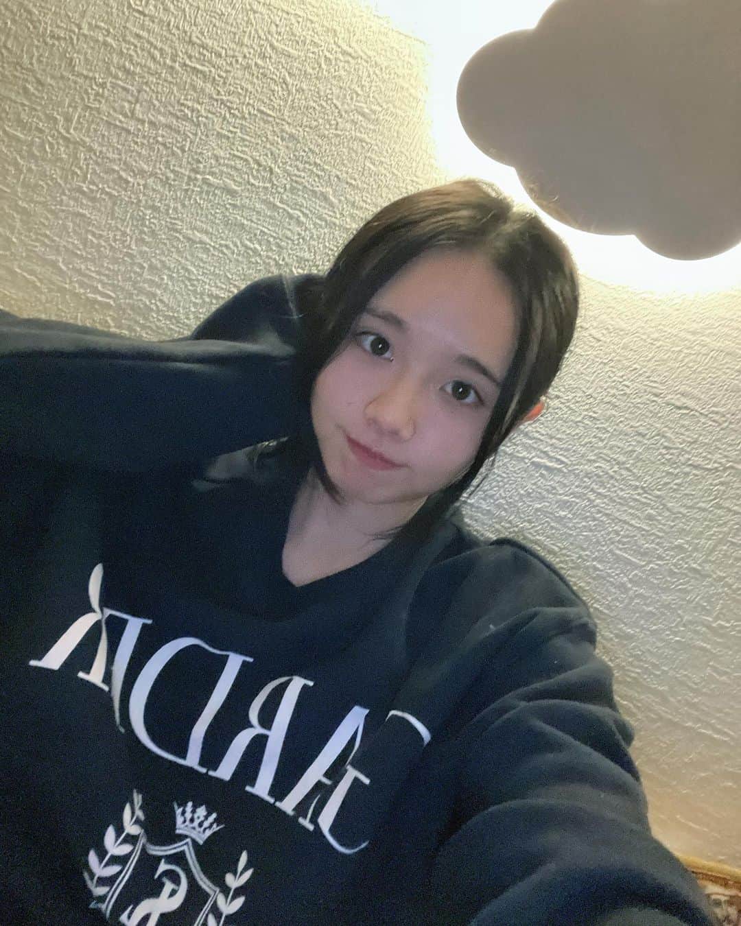 のインスタグラム：「可愛いスウェットをファンの方から頂きました！ 有難うございます☁️」