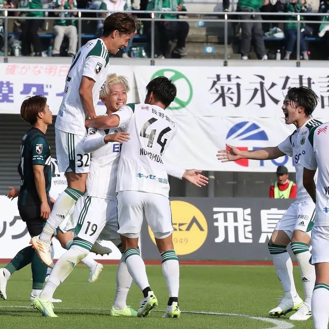 松本山雅FCのインスタグラム：「2023.10.28 Meiji Yasuda J3 League Matchweek 33 Sagamihara 0-2 Matsumoto #松本山雅fc #matsumotoyamaga #yamaga #OneSoul」