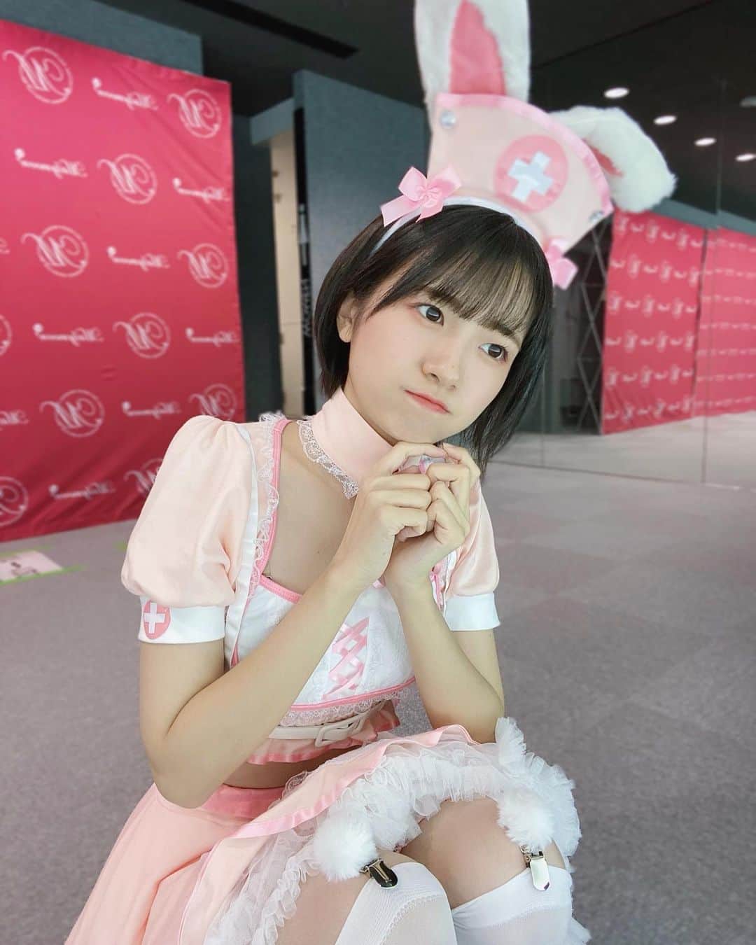 加藤結さんのインスタグラム写真 - (加藤結Instagram)「2日間駆け抜けたぜ〜！！体調崩したけど〜〜〜！！😭😭(路上ライブ中止本当ごめんね……)  五反田路上ライブ➡️チェキカメ同好会➡️ゼロイチTV公開収録 でした！！！！貴重な時間を使って加藤に会いに来てくださったみなさま〜本当にありがとうございました……！ 2日間頑張るぞ〜と意気込んでいた矢先にキャリーケースが壊れたり大変でしたがみんなに会えたから全てOK、外れたコロコロもきっとどこかで幸せにやってるよ………心の余裕を取り戻しておる  会いに来て貰える機会が昔よりも着実に増えていて凄くしあわせだ、、、1回1回たいせつにしたいです なかなか会えないんだよ〜なみんなもそれぞれの形で見守ってくれてると嬉しいです  ﾁﾞｭ…………💋」10月30日 10時57分 - ka10san_
