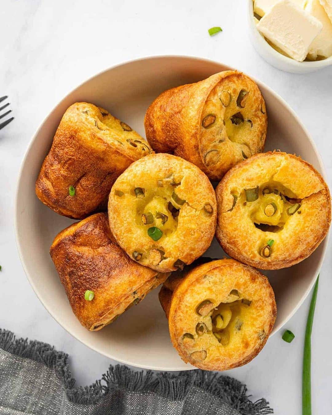 Easy Recipesのインスタグラム：「Crispy on the outside, hollow on the inside, light, buttery, these Cheesy Popovers are an irresistible! They make the perfect side dish for holiday dinners.  Full recipe link in my bio @cookinwithmima   https://www.cookinwithmima.com/cheesy-popovers/」