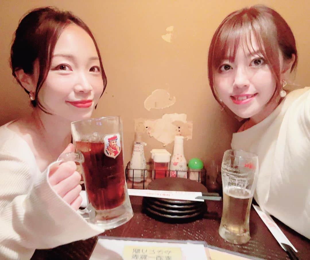 mariomi324のインスタグラム：「二連ちゃんだった地元飲み！😂 忘年会は全員揃いますように🫶💕 ✳︎ ✳︎ ✳︎ ✳︎ #アラフォー #アラフォーママ #アラフォーパパ #地元飲み #地元ファミリー #いつの間にかみんなアラフォー 幼稚園、小学生から一緒♥️😙」