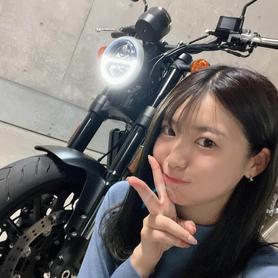 竹川由華のインスタグラム：「なんのバイクでしょう？笑  #バイク　#バイク#バイク　#バイク女子 #バイクのある生活 #バイクのある景色 #バイクのある風景 #キャンプ　#bike #bikelife #bikegirl #biker」