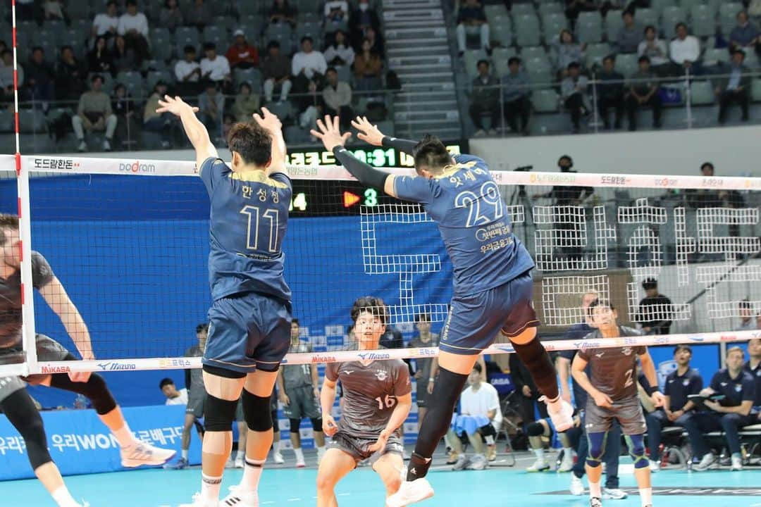 大竹壱青さんのインスタグラム写真 - (大竹壱青Instagram)「〜2023.10.25〜  Match Photos VS 大韓航空　  #isseiotake  #우리카드우리won #mcdavid  #sev_sports #lill1star」10月30日 11時15分 - issei_otake