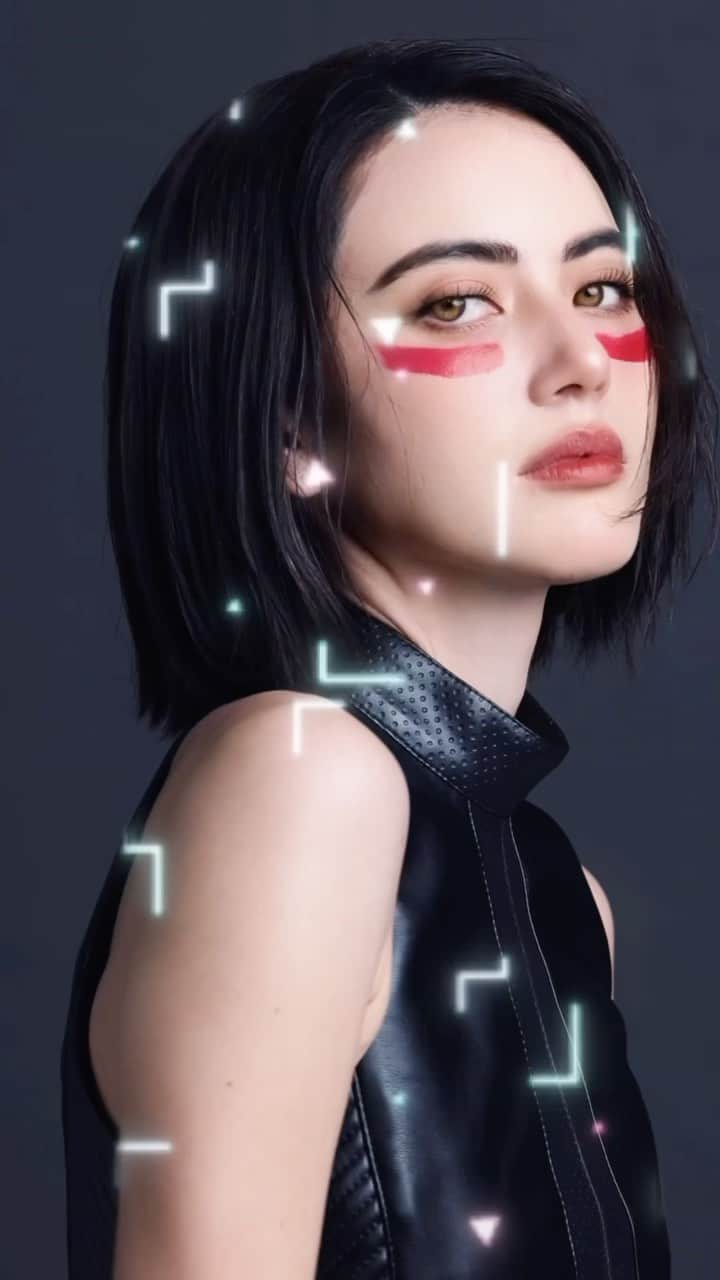 マイ・ダーウィカーのインスタグラム：「I’m win 🖤」