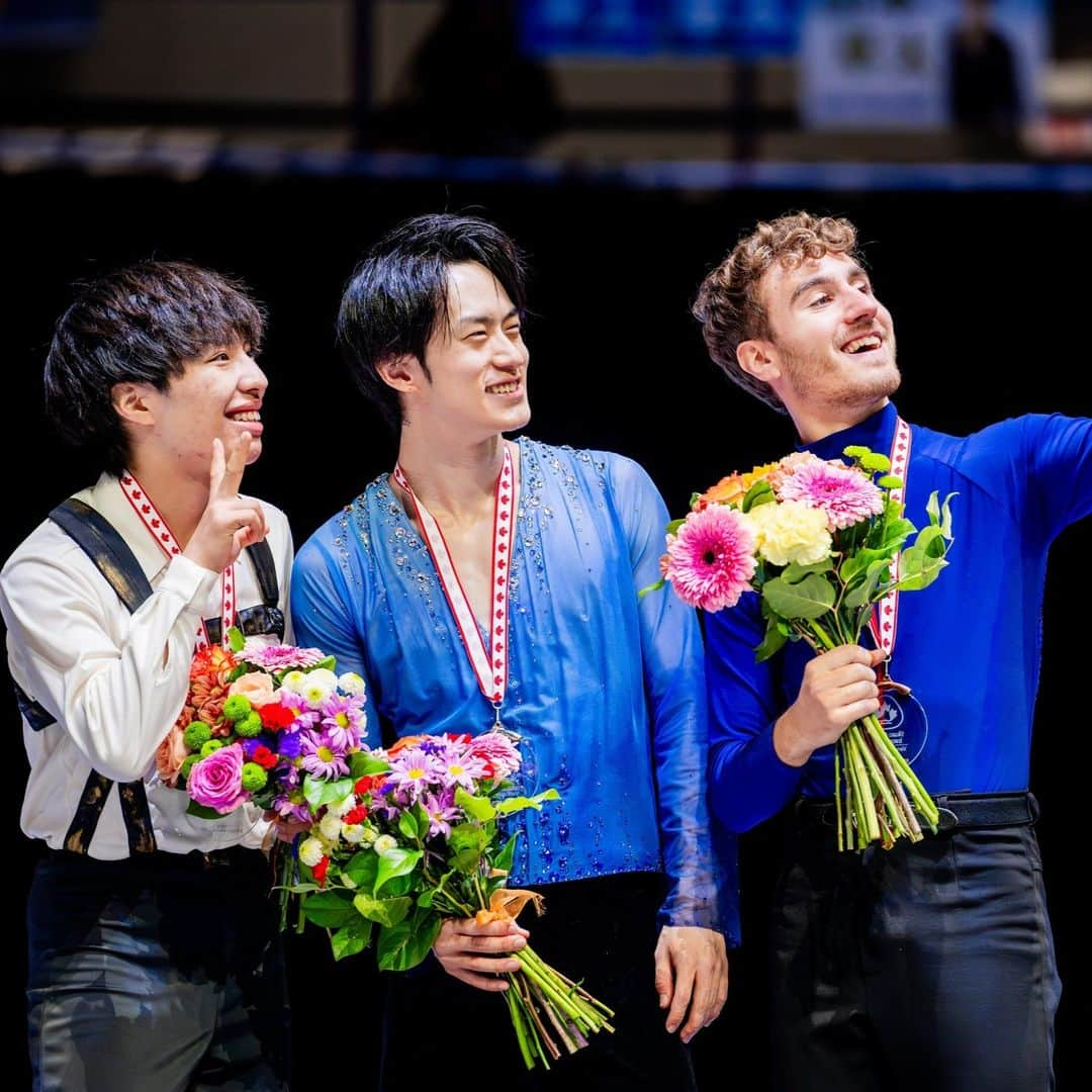 Skate Canadaさんのインスタグラム写真 - (Skate CanadaInstagram)「The second stop of the ISU Grand Prix series did not disappoint! Thank you to all the athletes, coaches, volunteers & fans who made this week so memorable 🙏  ________________  La deuxième étape de la série du Grand Prix n'a pas déçu ! Merci à tous les athlètes, entraîneurs, bénévoles et fans qui ont rendu cette semaine si mémorable 🙏  📸 @danielleearlphotography」10月30日 11時28分 - skate_canada