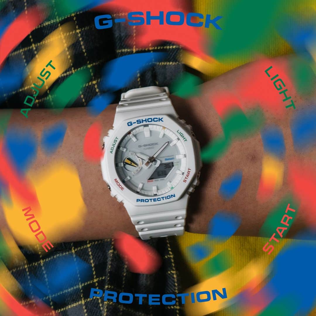 G-SHOCKさんのインスタグラム写真 - (G-SHOCKInstagram)「MULTICOLOR ACCENTS  最後にご紹介するのは、ライブ会場やパーティなどで舞い散る紙吹雪のような色とりどりのカラーをホワイトボディに散りばめた一本。カジュアルなスタイリングのアクセントにGOOD。  A colorful range of hues inspired by the look of confetti streaming through the air at a concert or party decorates spots including bezel inlay sections and dial components. Good accent for your casual styling.   GA-B2100FC-7AJF  #g_shock #multicoloraccents #gab2100 #watchoftheday #腕時計 #腕時計魂 #腕時計くら部 #今日の腕時計 #腕時計コーデ」10月30日 17時00分 - gshock_jp