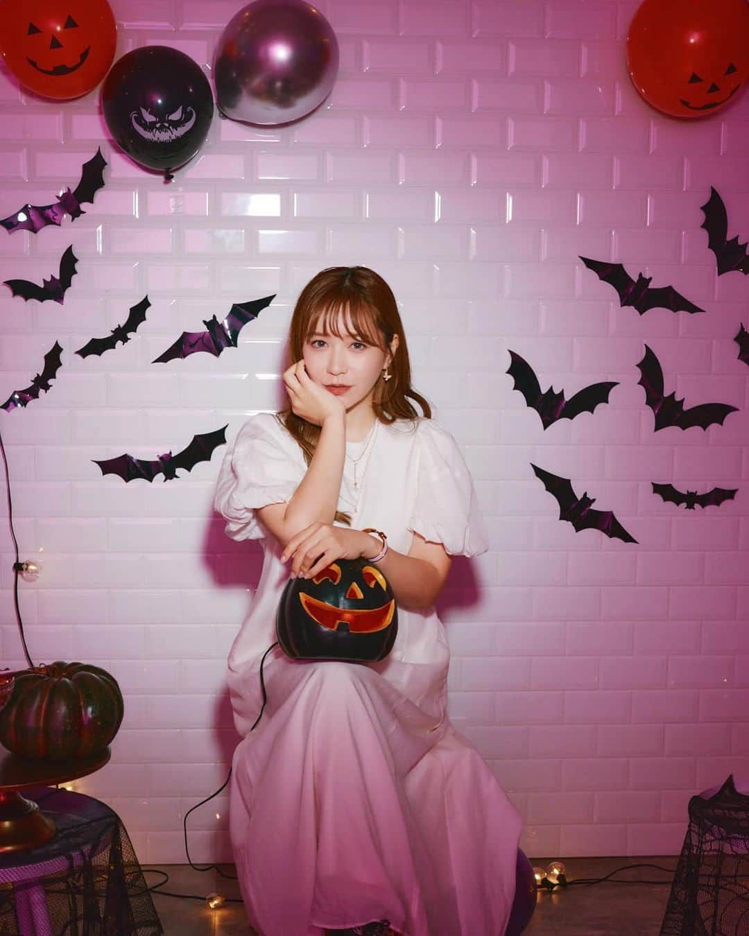 河西智美のインスタグラム：「trick or treat👻🥀」