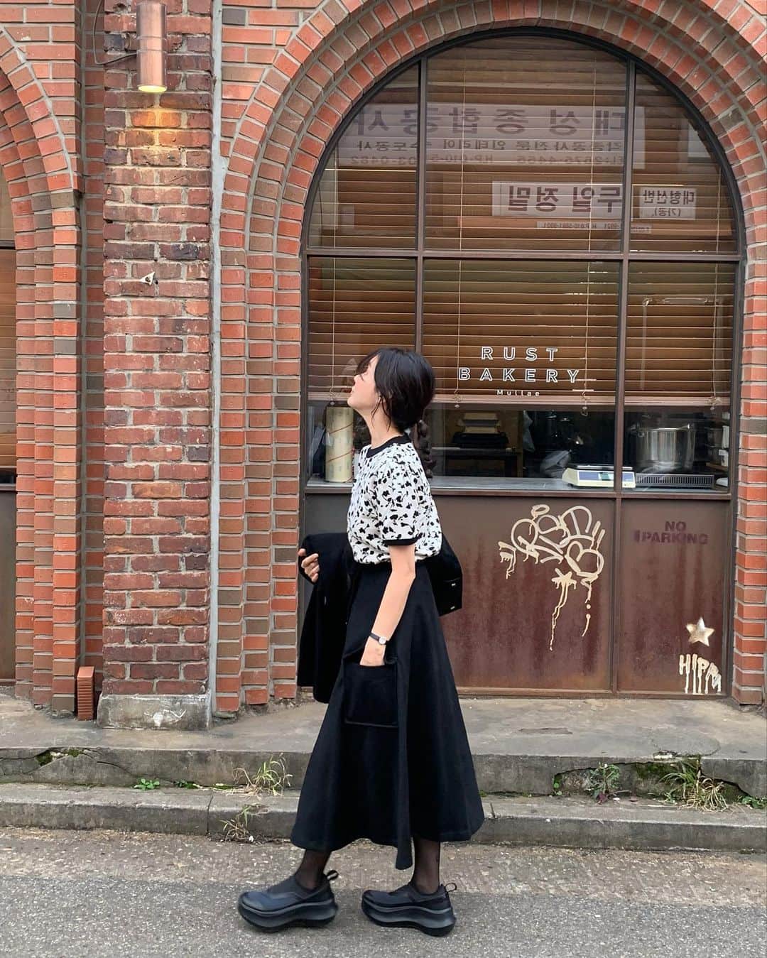 nanaさんのインスタグラム写真 - (nanaInstagram)「니트 to 니트 🖤🤍🖤」10月30日 11時43分 - luv__ribbon
