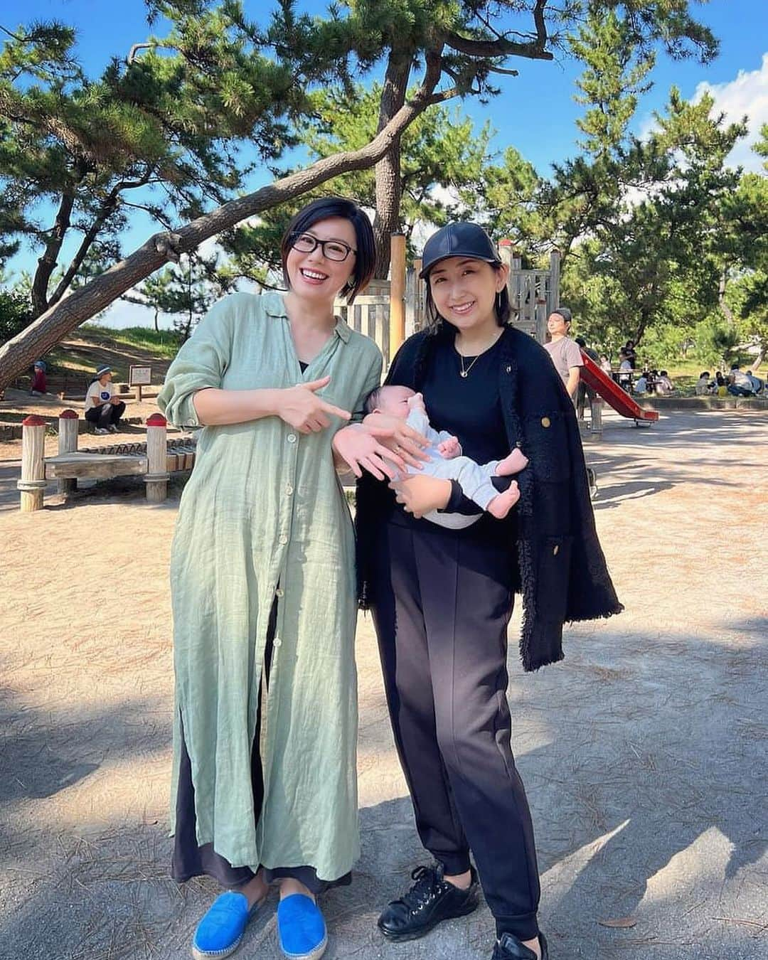 白木夏子さんのインスタグラム写真 - (白木夏子Instagram)「葉山ではこれまた大好きな宏枝ちゃん&Jason、そして誕生したばかりのベイビーにも会えて最高でした😍 可愛いーっ！！生後55日、尊い！！！ 生まれてきてくれて、ありがとう…✨✨赤ちゃんかわいすぎてありがとうとしか言えない〜 少しの時間でも会えて本当によかったなー❣️」10月30日 11時53分 - natsukoshiraki