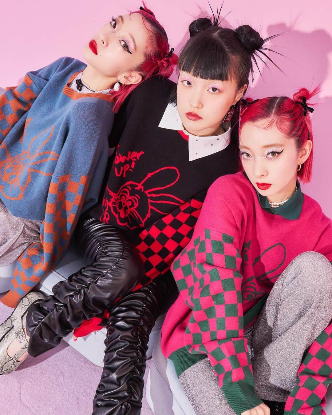 のインスタグラム：「🌹jouetie × aAke🐰 -Special collaboration- @jouetie_official @aake_official   Photo @p.hayato  Hair&Makeup @tsukushi_tomita @arisa_muramiya」