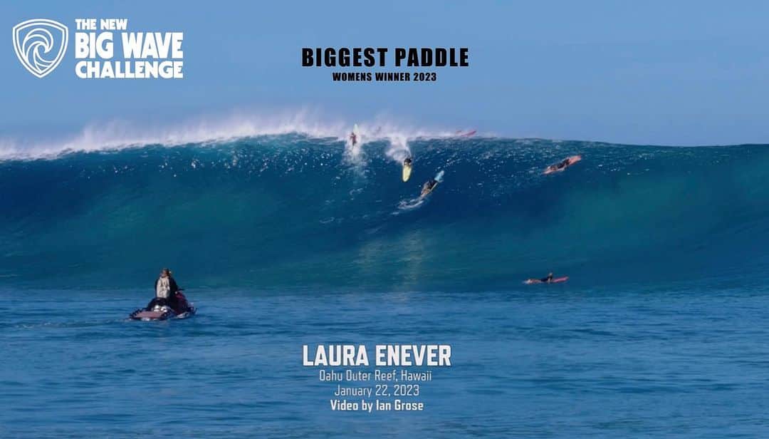 ローラ・エンバーのインスタグラム：「Absolutely stoked and honoured to win ‘BIGGEST  PADDLE’ at the @BigWaveChallenge Awards over the weekend in Nazare, Portugal 🏆🖤 Congrats to the other winners especially @justinedupont33 & @nathan_florence on inspiring seasons. You guys are weapons 🤯  So many people to thank - @flickpalmateer & @jojoroper for being surf/ hype/ safety buddies this day! @dylanshapes for the dream guns. The crew that captured this wave @ian.grose @_danielrusso_  @hankfoto - you rule 🙏  Thankyou to my sponsors & partners and everyone that has helped, guided &  encouraged me along the way.  And a big big LOVE YOU to my Family & friends for the constant love & support whilst I scare the shit out of them 🤣  This ride was a breakthrough for me in so many ways and I’m so excited to keep the ball rolling this winter :)」
