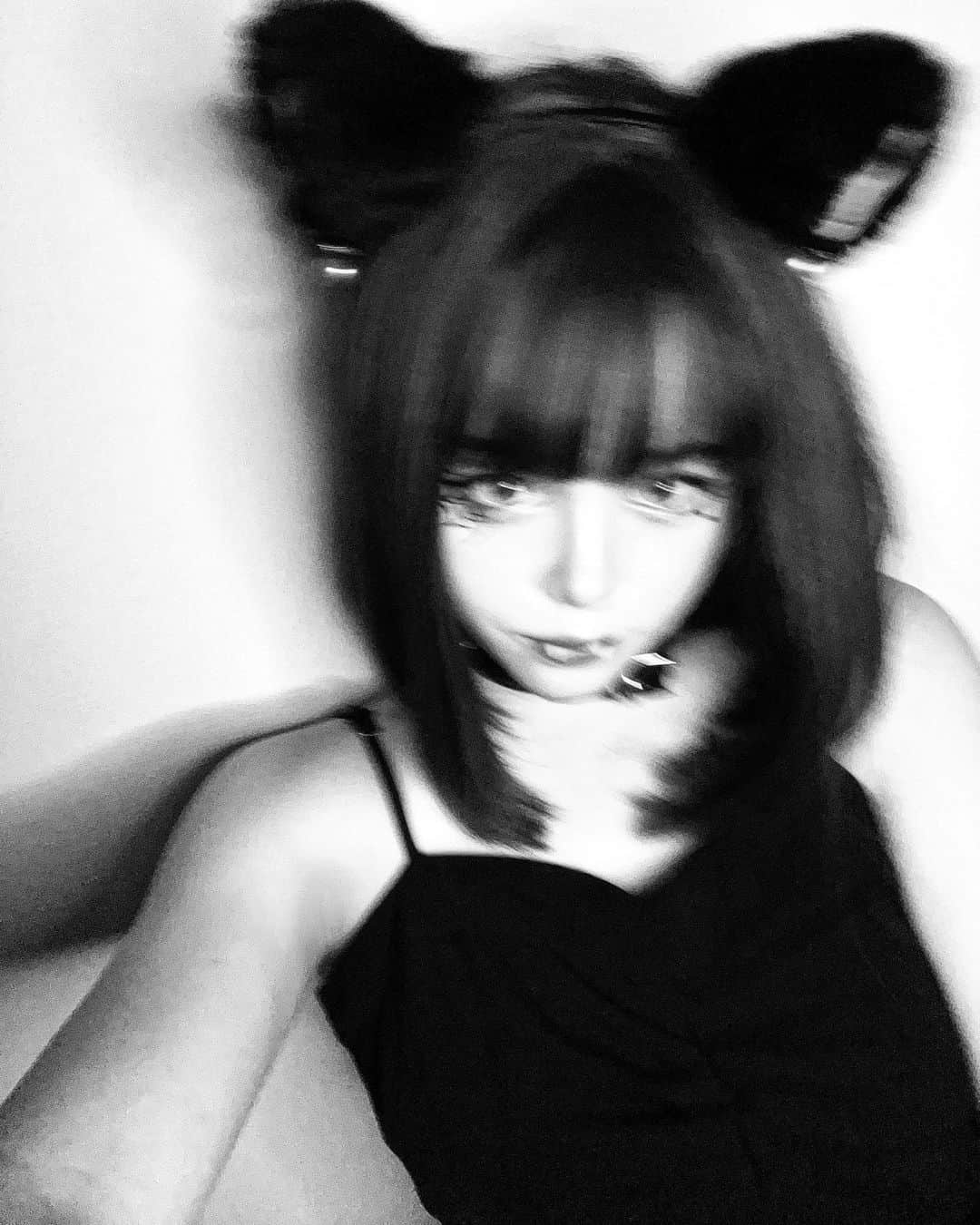 渡邉鈴音さんのインスタグラム写真 - (渡邉鈴音Instagram)「Halloween👻~ 黒猫メイク🐈‍⬛🖤  #halloween #halloweenmakeup  #ハロウィン #ハロウィンメイク #メイクアップ #コスプレ」10月30日 12時16分 - rinne_watanabe