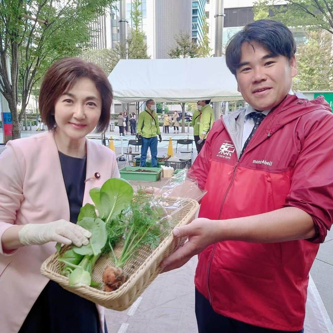 生稲晃子さんのインスタグラム写真 - (生稲晃子Instagram)「JA東京「味わいフェスタ2023」に行ってまいりました❗️ JA東京青壮年組織協議会「東京やさい畑」には、様々な東京産農産物が生き生きと育っていました🥦🍆🥬 大消費地東京の中で、農業生産を行い、新鮮な農産物を提供してくださっている皆さんのお話は大変貴重でした。 これからも都市農業をしっかりお支えしていきます😊  #ja東京味わいフェスタ2023 #ja東京青壮年組織協議会  #都市農業 #生稲晃子」10月30日 12時12分 - akiko__ikuina