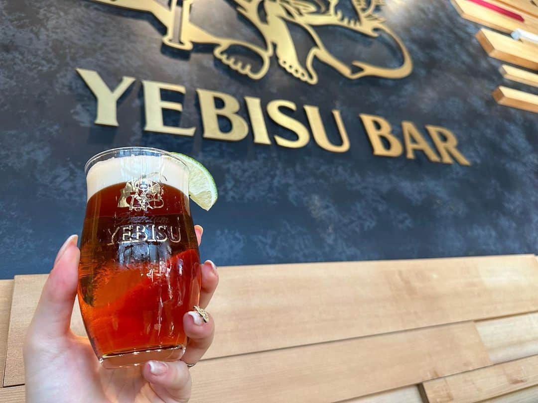 佐々木舞夕さんのインスタグラム写真 - (佐々木舞夕Instagram)「___🍻  YEBISU BAR  何種類飲んだでしょう？🥰  #YEBISUBAR #YEBISUBAR_エキシティ広島 #ビール #生ビール #beerstagram  #beerlover  #クラフトビール #広島駅 #広島駅周辺  #エキシティ広島」10月30日 12時21分 - truffe_m_123