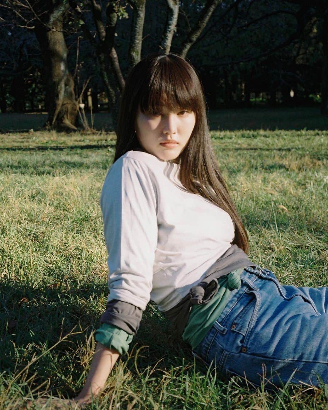 haru.さんのインスタグラム写真 - (haru.Instagram)「森星さんディレクションのﾗｲﾌｽﾀｲﾙｺﾐｭﾆﾃｨ「CITY SHED」がリニューアルということで、期間限定のディレクターとして参加しています🌱〰️⭐︎  今実は渋谷パルコでポップアップショップも開催しているので、遊びにきてください~私がキュレーションしたブランドと、星さんセレクトのアイテムが一緒に並んでるよ  私が最近一緒に制作もしている台湾のmisty fountainのイヤリングとかピアス、めっちゃかわいいからぜひ見て欲しい! 韓国からはフローリストのスミンさんが作っているかわいいgroveモンスターたち、日本のブランドからは天然素材で作られたコスメ、7NaNaturalを紹介させてもらっています🪽City Shedのオリジナルライン「OVOV」のアクセサリーとか、毎日着れそうなアパレルラインもとてもおすすめ 同じフロアの近くに私がよくおすすめしてるCBDブランドのPASOもあるし、PAMMの店舗もあるし(Lᵒᵛᵉ)、4Fはとても充実してます  まだまだ駆け出したばっかりだし、自分がスタートしたものではないというところに正直に言うとものすごく難しさも感じています…でもヒトやモノの繋ぎ役として、星さんの作ったCITY SHED(都会の小屋)に新たな風を吹き込む 最初の扉を開けられたらと思っています🚪⊹  ✰҉҈҉҈҉҈  ビジュアルの撮影では久々に自分でカメラを持って、OVOVのアイテムを纏ったちっぴちゃんを撮影させてもらいました📷 ちぴちゃん、いつもありがとう!!とっても似合ってた~~　 ҈ฺ  ✎＿＿＿  CITY SHED pop up store  @parco_shibuya_official 4F SKWAT 10.25(Wed) - 11.14(Tue) 11:00 ~ 21:00  ✎＿＿＿」10月30日 12時38分 - hahaharu777