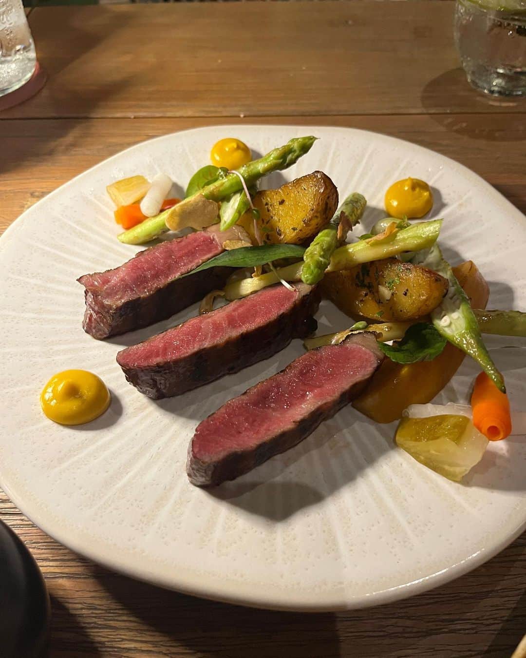 山神アリシアさんのインスタグラム写真 - (山神アリシアInstagram)「@clay_saigon でディナー🍴 雰囲気もお料理も素敵なレストラン♡」10月30日 13時10分 - aliciayamagami