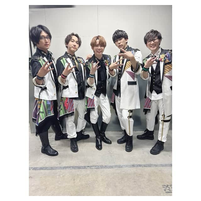 中島ヨシキさんのインスタグラム写真 - (中島ヨシキInstagram)「「SideM 8th STAGE ～ALL H@NDS TOGETHER～」👏 ご来場、配信でのご視聴、ありがとうございました！  2日間、最高の景色を見させていただきました。  写真いっぱい撮ったので、隙を見て載せていこう。  #SideM #SideM8th_Day1 #SideM8th_Day2 #伊東健人 #榎木淳弥  #高塚智人 #増元拓也 #笠間淳」10月30日 13時19分 - yoshiki_n_626