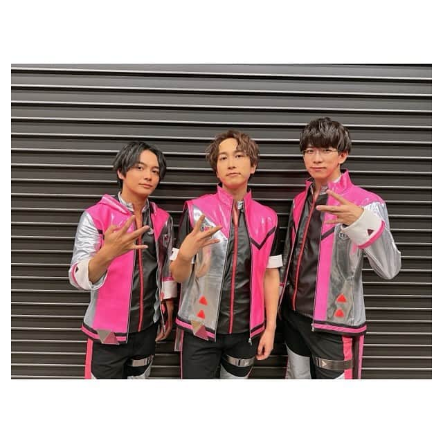 中島ヨシキさんのインスタグラム写真 - (中島ヨシキInstagram)「「SideM 8th STAGE ～ALL H@NDS TOGETHER～」👏 ご来場、配信でのご視聴、ありがとうございました！  2日間、最高の景色を見させていただきました。  写真いっぱい撮ったので、隙を見て載せていこう。  #SideM #SideM8th_Day1 #SideM8th_Day2 #伊東健人 #榎木淳弥  #高塚智人 #増元拓也 #笠間淳」10月30日 13時19分 - yoshiki_n_626