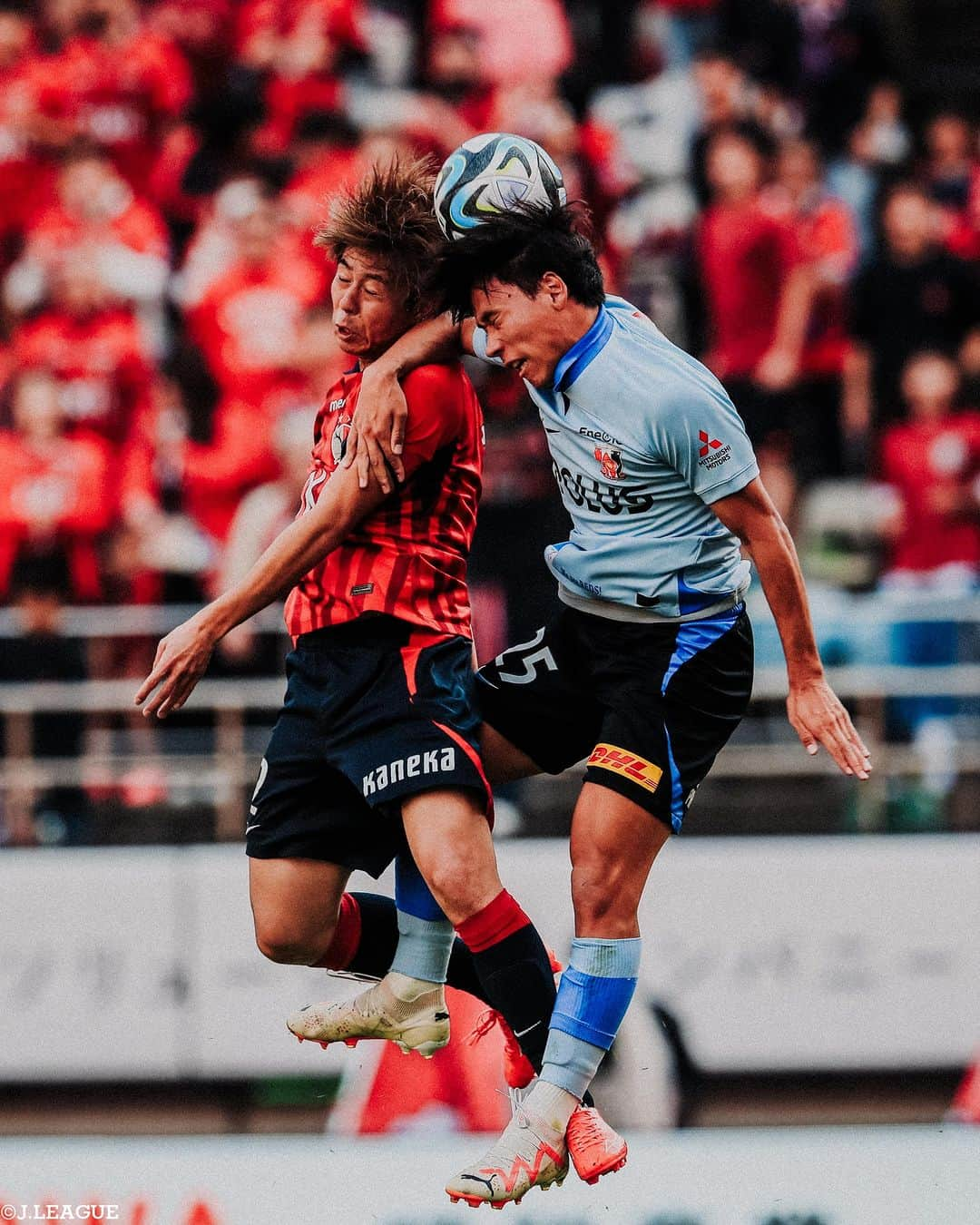 Ｊリーグさんのインスタグラム写真 - (ＪリーグInstagram)「📸𝐉.𝐋𝐄𝐀𝐆𝐔𝐄 𝐏𝐡𝐨𝐭𝐨𝐠𝐫𝐚𝐩𝐡⚽  ∼明治安田生命Ｊ１リーグ第31節∼ 優勝争いは3クラブ、残留争いは5クラブによる激しい争いに🔥 今節の写真をみなさまにお届けします👀  #北海道コンサドーレ札幌 #駒井善成 #横浜Fマリノス #水沼宏太 #宮市亮 #サンフレッチェ広島 #満田誠 #セレッソ大阪 #レオセアラ #アルビレックス新潟 #渡邊泰基 #柏レイソル #山田雄士 #名古屋グランパス #キャスパーユンカー #湘南ベルマーレ #大橋祐紀 #鹿島アントラーズ #浦和レッズ  #Jリーグ #jleague #サッカー #soccer #football #J30」10月30日 13時31分 - jleaguejp