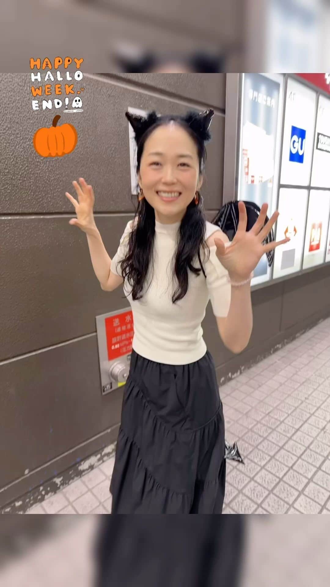 上野まなのインスタグラム：「デビルまな〜👻（しっぽ付き）🎃✨  #ハロウィンコスプレ #デビル #ハロウィン仮装  #上野まな #シンガーソングライター」