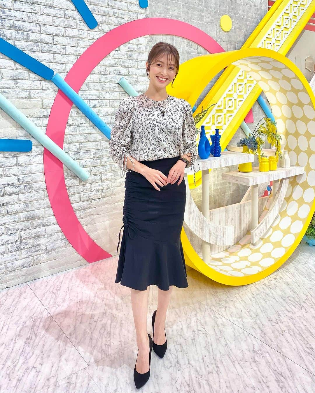 福田典子さんのインスタグラム写真 - (福田典子Instagram)「この編み方、なんて言うんでしょ？ 縄？しめ縄？ とか話しながら仕上げてもらいました❤️‍🔥  10月ラスト2日！ 秋あっという間🍁 今月も充実してました🫶🏻✨ 今週もがんばりましょー！  午後3時40分からは #よじごじDays ぜひご覧ください！  outfit  #laboutiquebonbon」10月30日 14時27分 - norikofukuda212