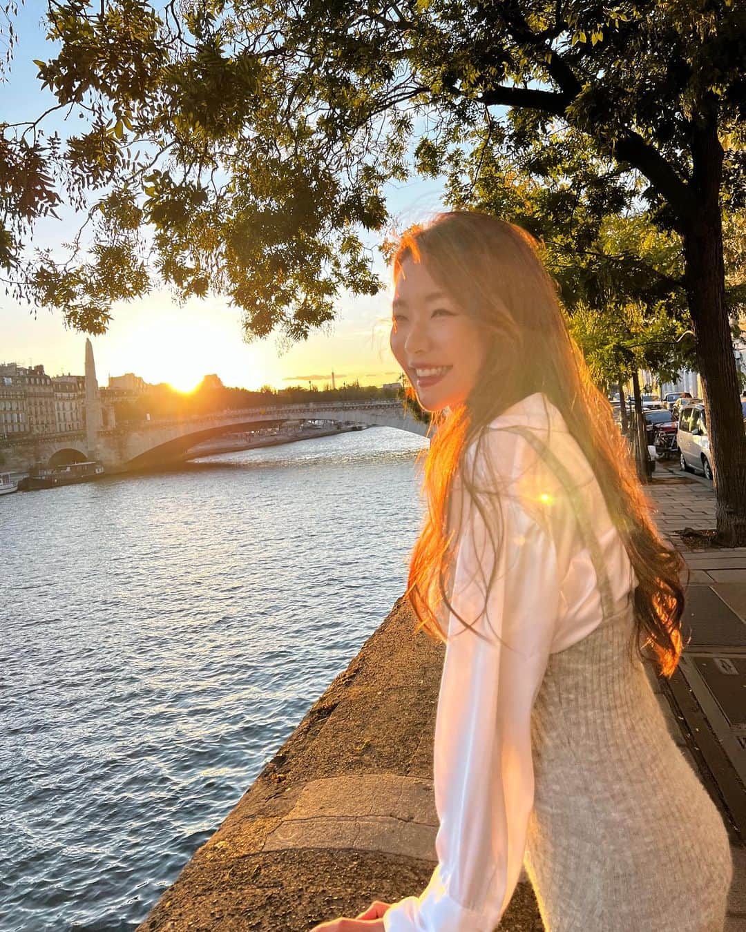 キム・グリームさんのインスタグラム写真 - (キム・グリームInstagram)「올해 사진 중 제일 마음에 들어. 늘 행복한 얼굴을 담아줘서 고마워 남편 ✨  #GreeminFrance_Paris」10月30日 14時28分 - greemkim