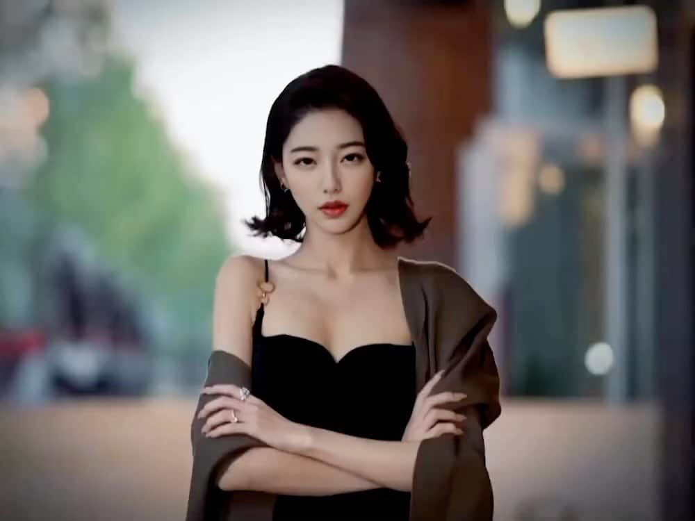 おおきなおともだち【AI美女】のインスタグラム