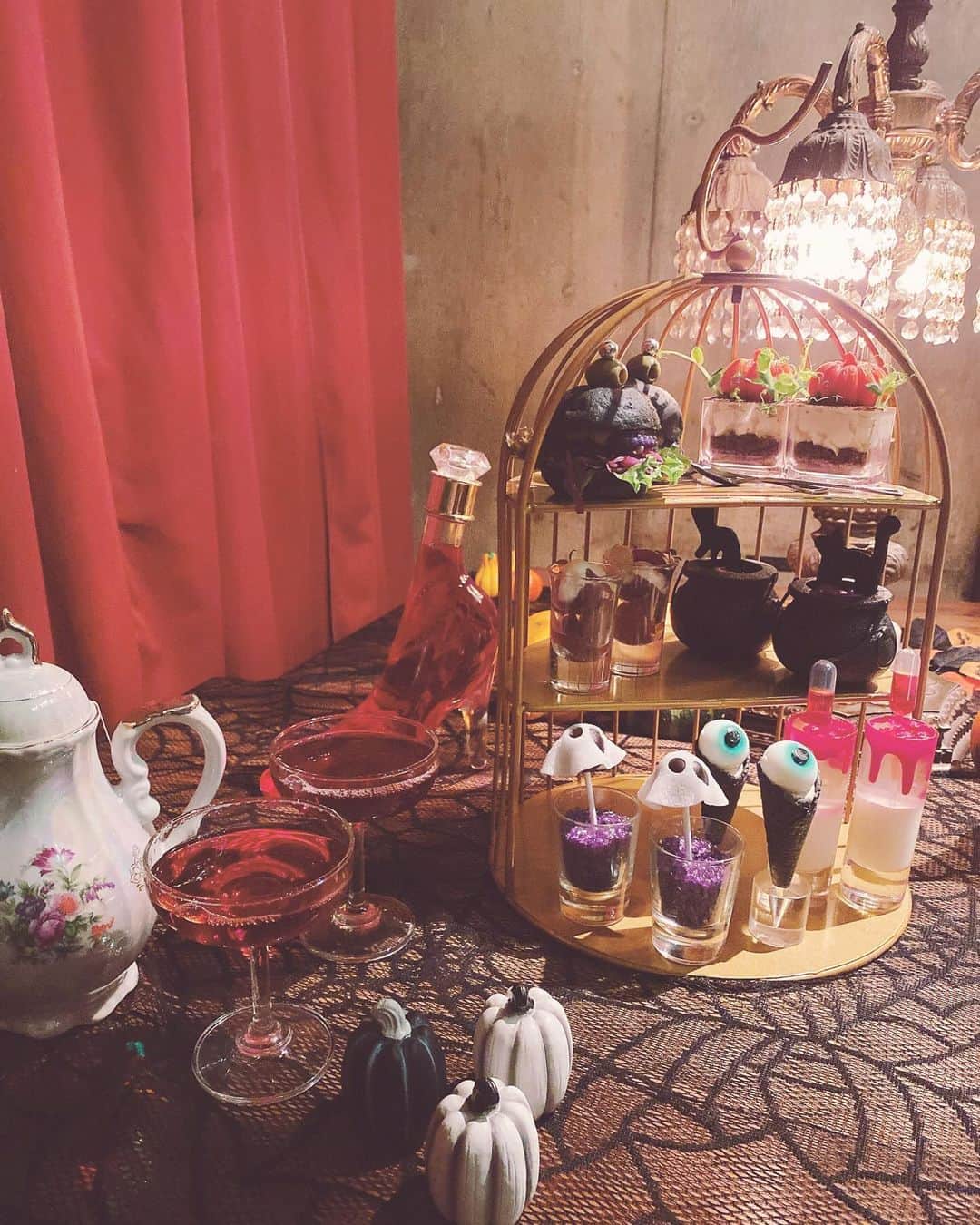 のインスタグラム：「ハロウィン👻🎃 お写真を 滑り込み♡」
