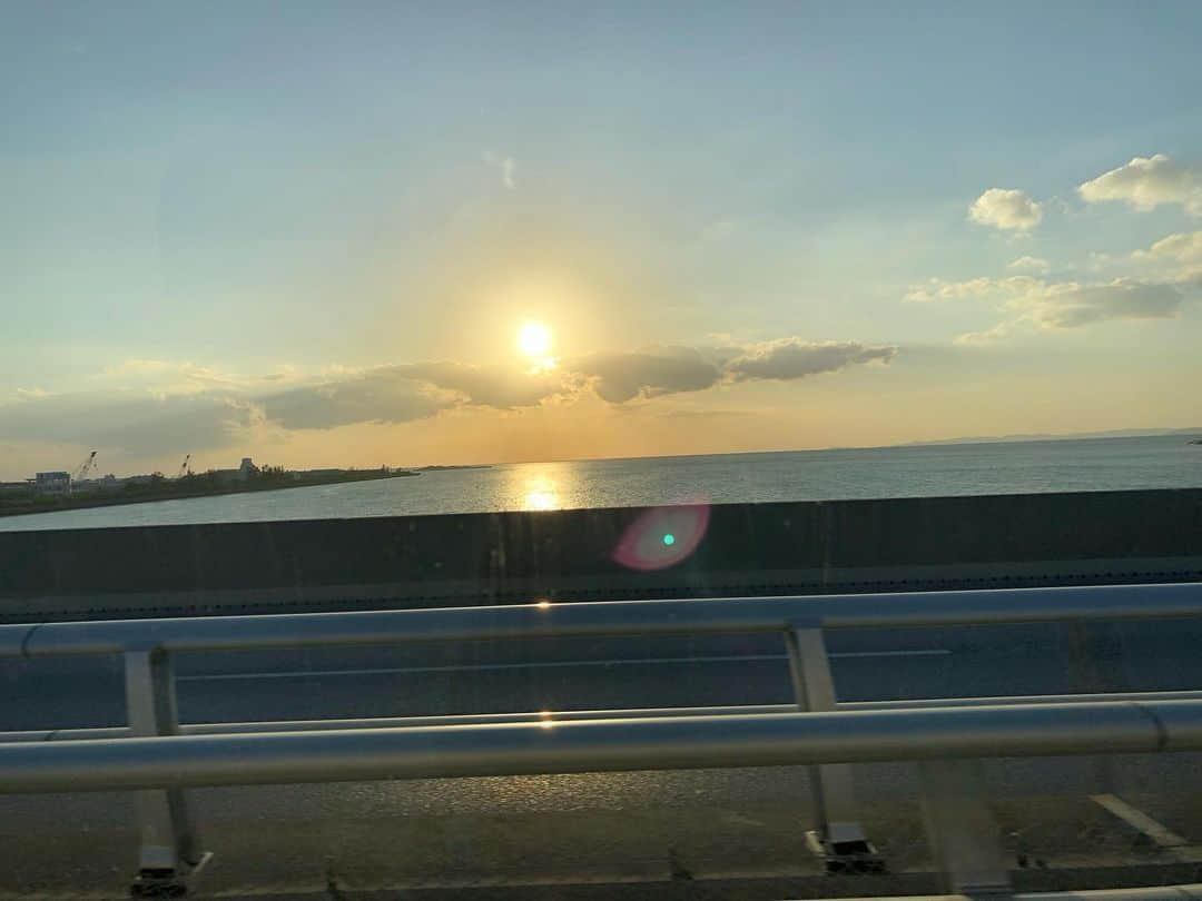 走裕介さんのインスタグラム写真 - (走裕介Instagram)「沖縄の夕陽〜 #走裕介  #沖縄  #夕陽」10月30日 14時49分 - hashiri_yusuke