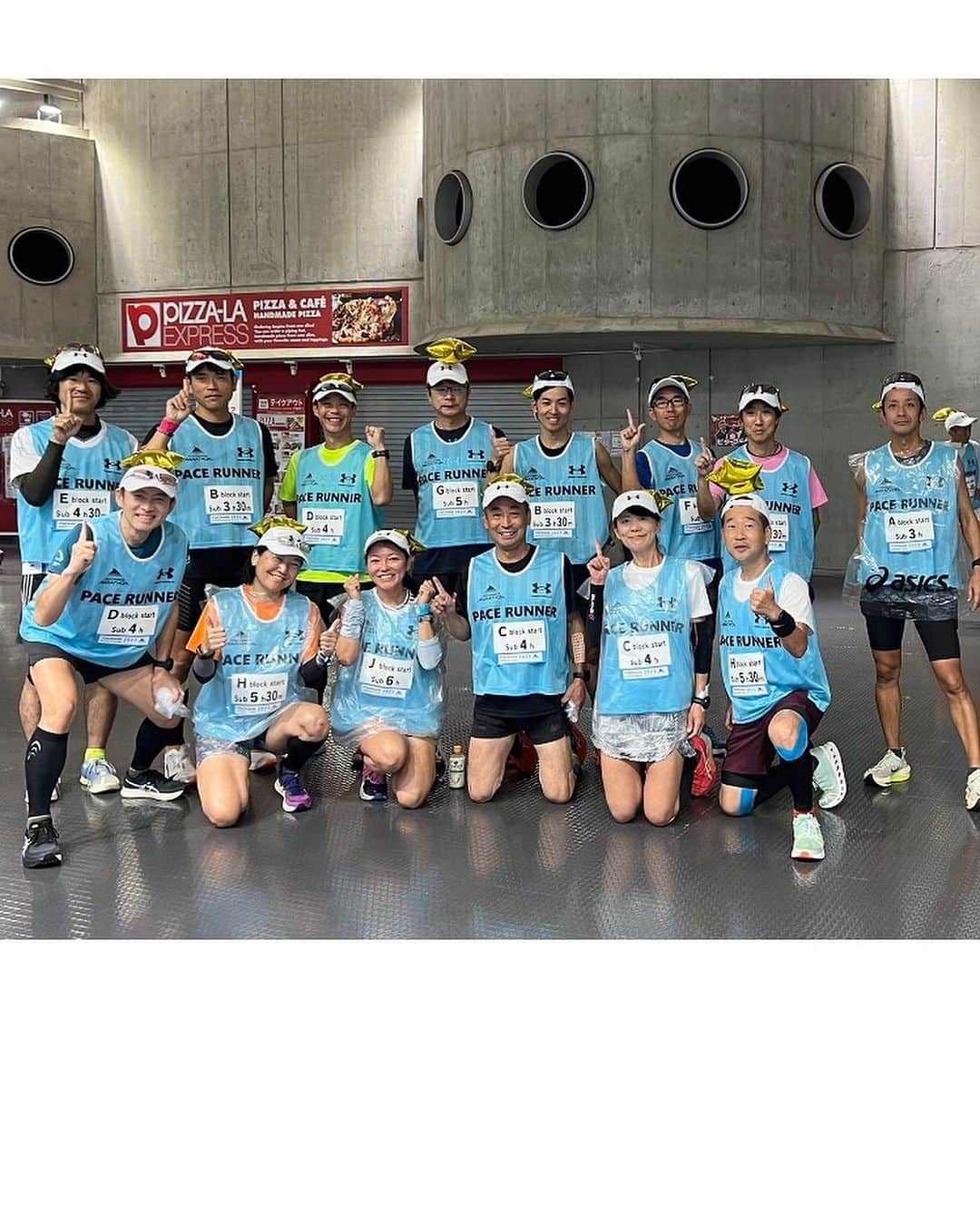 run+さんのインスタグラム写真 - (run+Instagram)「#横浜マラソン2023 onの皆様とサブ6チーム 撮ったり送って頂いた写真の一部🤏🏻 朝は降っていた雨も上がり晴れると後半は暑いほどに それでも横浜の空にはやっぱり青空がよく似合う！ #館山若潮マラソン でゴール出来て嬉しかったと言って頂いた @nao.echizenya さん 新山下あたりで会った🎃🎃 完走…もう泣きそう…と言ってくれた方私も嬉しくて…その泣きそうに私も泣きそう😭✨ そして可愛い女子二人組♡等々  沢山のランナーさんと共にFinish▛▜に向かう喜び #共走 そして沿道の応援や各所ボラすべての応援とボラに感謝🙏🏻 1つ1つのRUNや出会いが繋いでくれたこの機会に感謝🙏🏻 #今日も良いランでした  各地でマラソンDAYなこの日♡ #多賀沼エコマラソン #多摩川ハーフマラソン2023 #水戸黄門漫遊マラソン #金沢マラソン お疲れ様でした🙌🏻  ボラ @sawa9581 @ume @yoshika__f @purin_alamode_mika いっちゃん 給水・整備各所すべてのボラに🙏🏻  📣 @nosportsnolifehossy @222naoki &🍍族の皆様 @rie_05251 @mamarubanga @yasushi.shimada @yousan_fight マイメロなメーテルさん お会い出来た方も出来なかった方も🙏🏻  🍻  in 横ビ @umayanoshokutaku @richardstream2007 @fumikotetsu0920 @yuichi_jonetu.pj @ume_chan_dayoon   🎈 @_hide_ito_ @youichi.ikeda_ @molken @norihito.miwa @yasuhiro_abe_ @hijiri_sk @buikkisu @tuntunatamak @jun160_nakagawa @mimasato 素敵なペーサー陣、ご一緒ありがとうございました✨  マラソン仲間 @_hide_ito_ の言葉を借りるなら #マラソン最高 🙌  誰もが誰かの #ランドマーク🎈 には続きがある 走るあなたの #ランドマーク🎈  #共走 で繋ぐ走る楽しさ #一走一層 また次の機会にいかせるよう頑張ります🙋🏻‍♀️  #PB更新 サブ425への道 サブ4への道 サブ375への道 サブ35への道 #サブ4 #サブ375 いつかは #サブ35 #サブ45 #サブ5 #サブ6  #完走サポーター #完走サポート 目指せ #完走 #ハシリマシタグラム ハシリマスタグラム マラソン部  #横浜マラソン #横浜を走る世界が変わる  いまわたしができること runのために今できること 走れるって幸せ 走れるって当たり前じゃない 走るを楽しむ  ラン ランニング RUNNING ランナー runner  #ハシリマシタグラム ハシリマスタグラム マラソン部  #ランニング好きな人と繋がりたい #ランナーさんと繋がりたい  RunForSmile Runday RunLovesLife runstagram #走る楽しさ広げ隊 @runplus aday EveryDaySpecial instadaily」10月30日 18時35分 - runplus