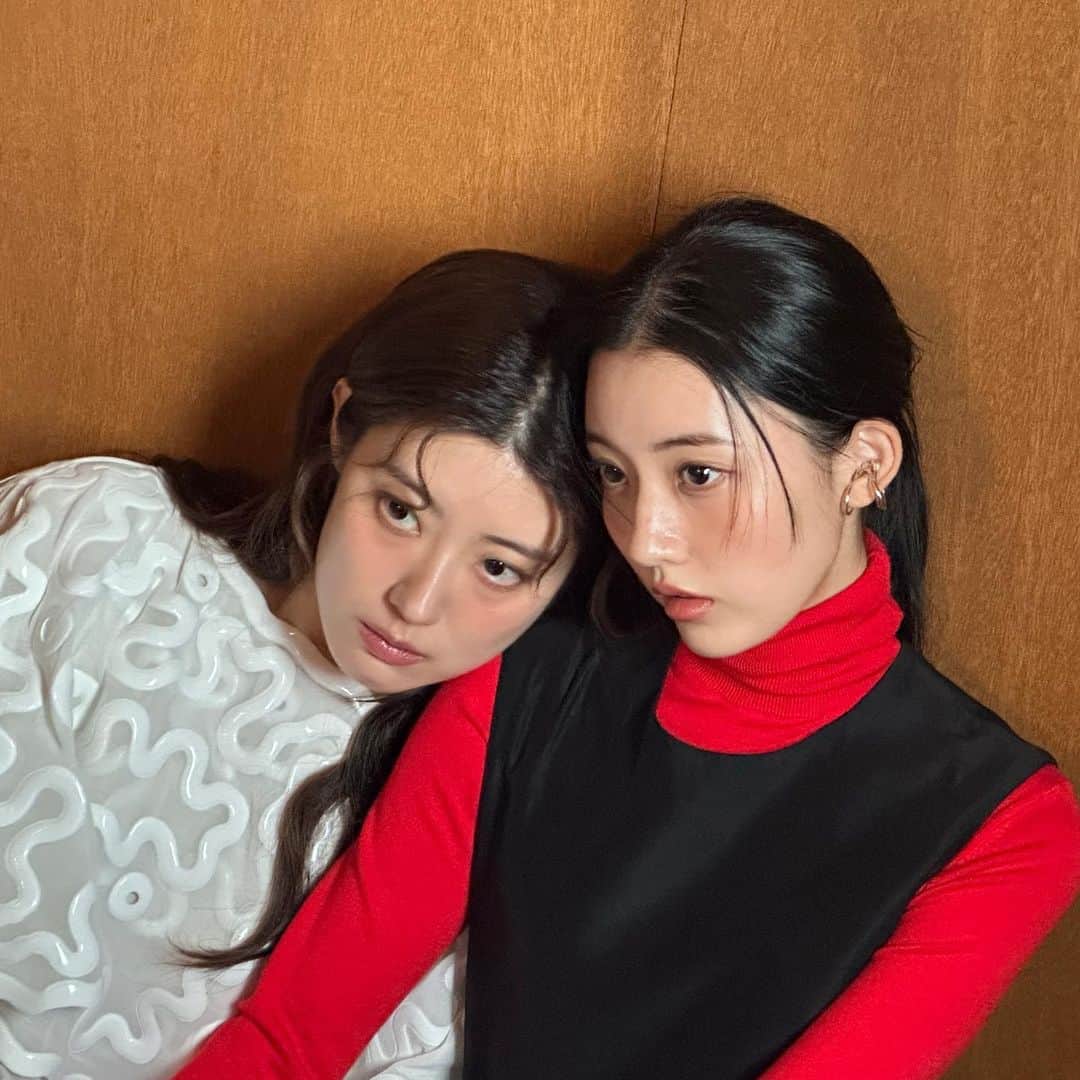 ナム・ジヒョンさんのインスタグラム写真 - (ナム・ジヒョンInstagram)「다비니 내꼬❣️거꾸로 봤을 때 더 닮아보이는 매직🙃🙂」10月30日 15時14分 - hyuniiiiiii_95917