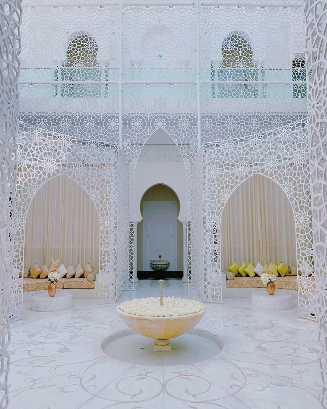 PicLab™ Sayingsさんのインスタグラム写真 - (PicLab™ SayingsInstagram)「Obsessed with the beautiful architecture at these unique stays in Morocco. 🇲🇦 Each one is more aesthetic than the last! If you could choose one of these places to stay, 1-6, which one would you choose?  Photos 1 & 5 @lamamouniamarrakech  Photos 2 & 6 @royalmansour  Photo 3 @amanjena_resort  Photo 4 @lasultanaoualidiaofficiel   📷 @lumadeline」10月31日 2時10分 - paradise