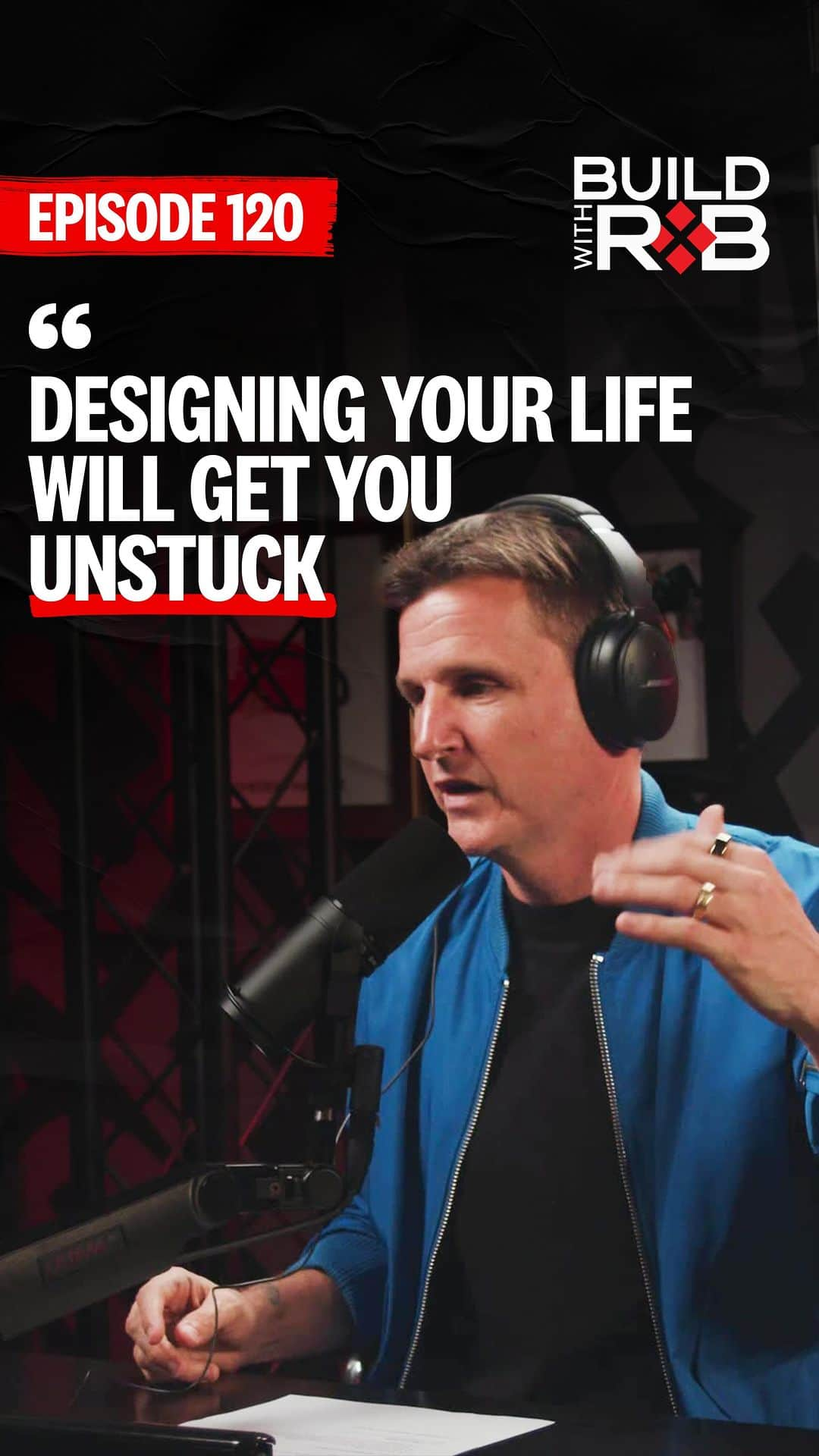 ロブ・ディアデックのインスタグラム：「If you feel stuck, I have a message for you:  Stop settling for who you’ve become, and start designing what the ideal version of your life looks like.  Regardless of your age, it is never too late to ask yourself “who do you want to be?”  Define it. Design it. And live it.  The latest episode of #BuildWithRob is a deep dive into my personal journey of becoming who I ultimately wanted to be.   Episode 120 out NOW on all streaming platforms. Hit the link in bio to listen.」