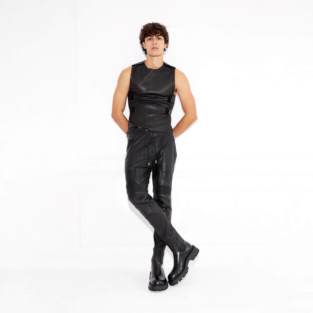 ジトロワのインスタグラム：「LIKE A PRAYER| featuring our “Cesar Minoray” vest in leather available on request on jitrois.com  @balthazardib lensed by @louisbaquiast styled by @charlesvarenne make up : @rocioroldanmua  hair : @hairbysadek_new」