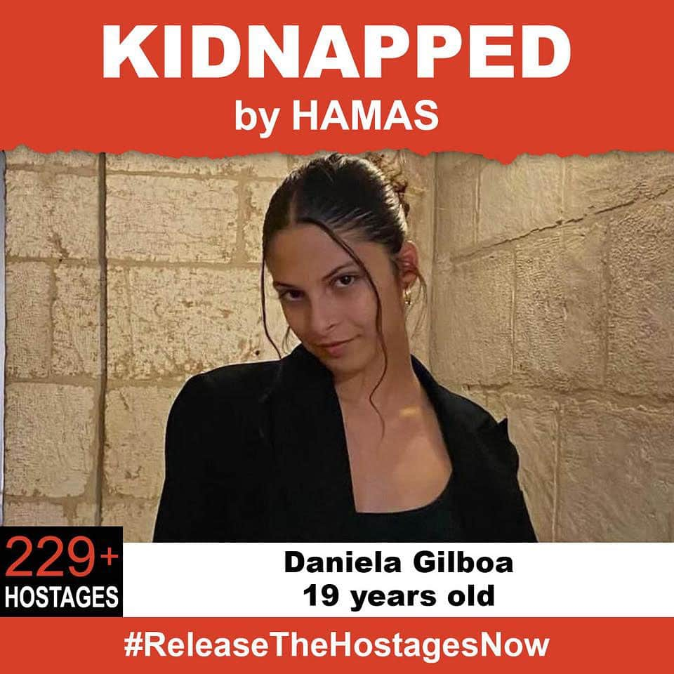 エマニュエル・シュリーキーのインスタグラム：「On October 7th, 19 year old Daniela Gilboa was stolen from her family when Hamas terrorists invaded Israel. Daniela is one of 229+ hostages being held captive in Gaza in unknown conditions for over three weeks.  She should be home with her family.  Release Daniela Gilboa  now! #ReleaseTheHostagesNow  To see photos of all of the hostages and to share a poster yourself, please visit @kidnappedfromisrael」