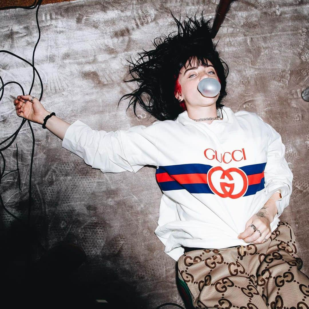 ビリー・アイリッシュさんのインスタグラム写真 - (ビリー・アイリッシュInstagram)「@gucci 🫀🫀🫀」10月31日 1時08分 - billieeilish