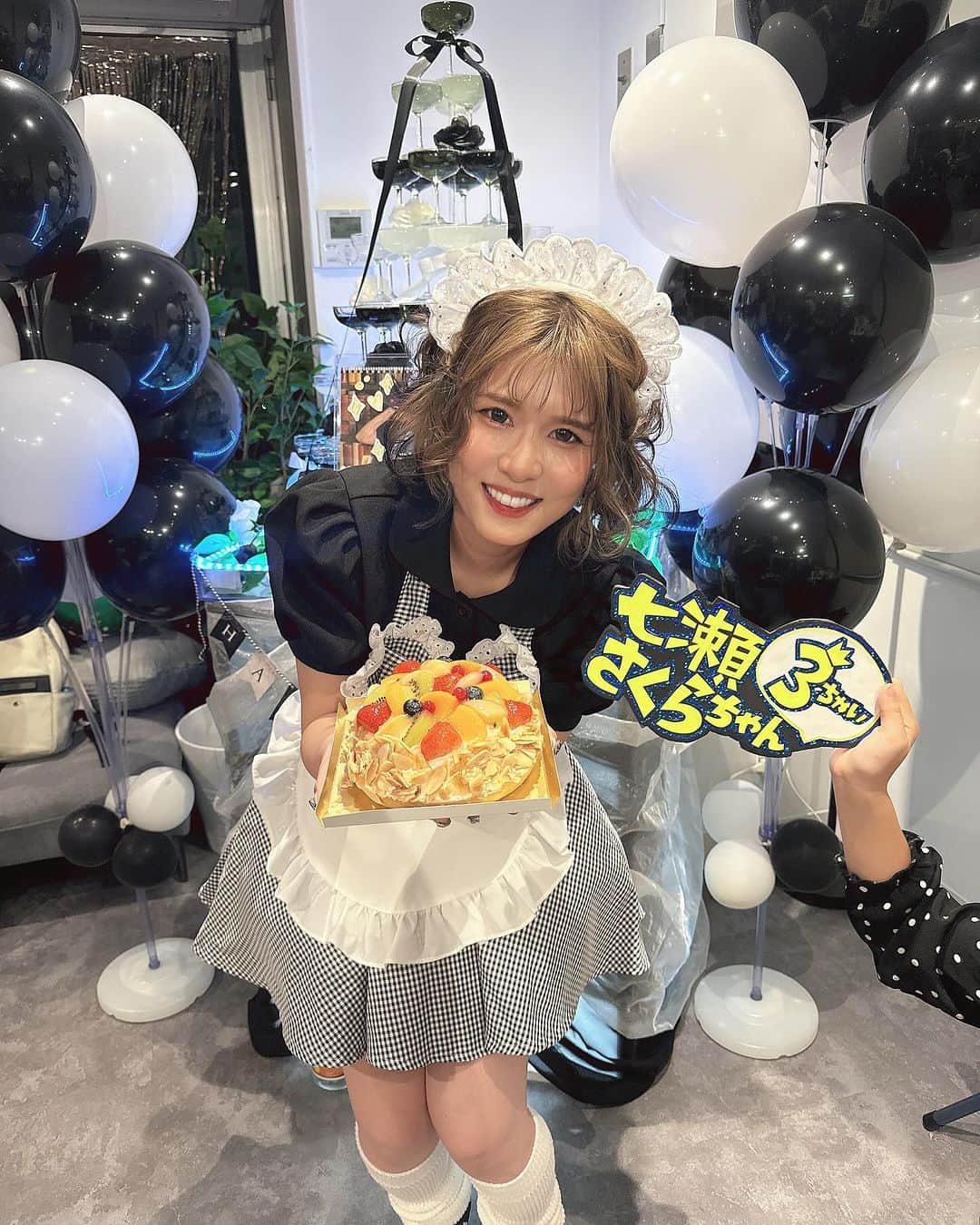 七瀬さくらさんのインスタグラム写真 - (七瀬さくらInstagram)「10/31、誕生日になりました！！！！！🎊㊗  ハロウィンでもあり、誕生日でもあり👻🎃 本当にいつも応援ありがとうございます！、！！！！！！！！！ 今年も頑張ります！！！  #RTは可愛いの再放送 ──────────────── #七瀬さくら生誕祭2023 #生誕祭 #生誕祭イベント  #メイド服  #ハロウィンコスプレ  #コスプレイヤー  #ハロウィン生まれ #happyhalloween #mybirthday🎂  #cosplayersofinstagram #cosplayer #코스프레 #角色扮演 #誕生日  #happybirthday  #自拍 #模特 #그라비아 #수영복 #모델 #凹版印刷 #屁股 #内裤 #泳衣 #라이키 ────────────────」10月31日 1時24分 - 739ra