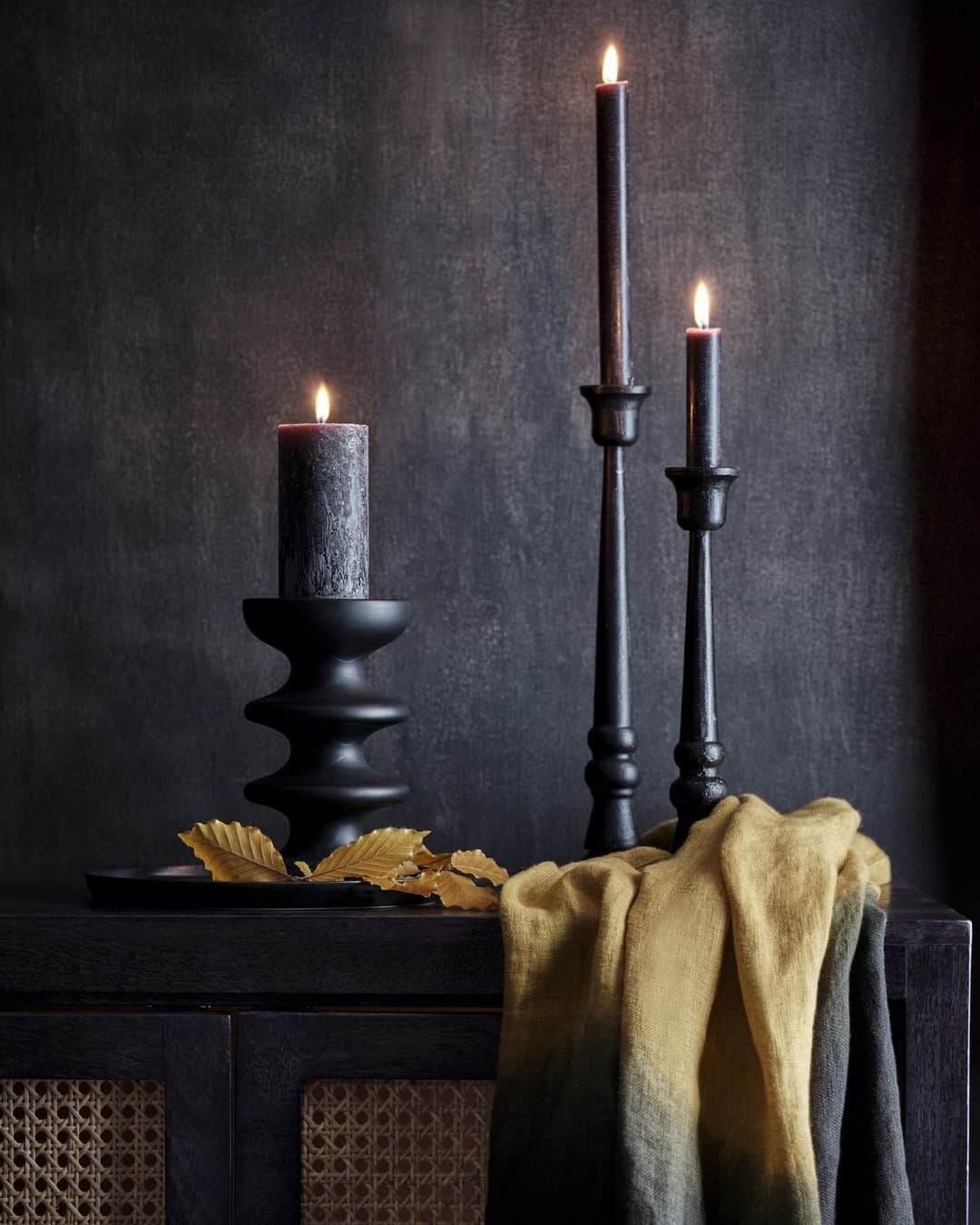 フレンチコネクションさんのインスタグラム写真 - (フレンチコネクションInstagram)「Spooky season is here with these dramatic candle designs 🕯️」10月31日 2時00分 - frenchconnection
