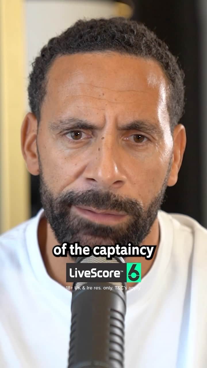 リオ・ファーディナンドのインスタグラム：「Roy Keane comments on Bruno… I’m keeping him Captain!   Too many distractions this season, no more saga’s pls! 🤯」