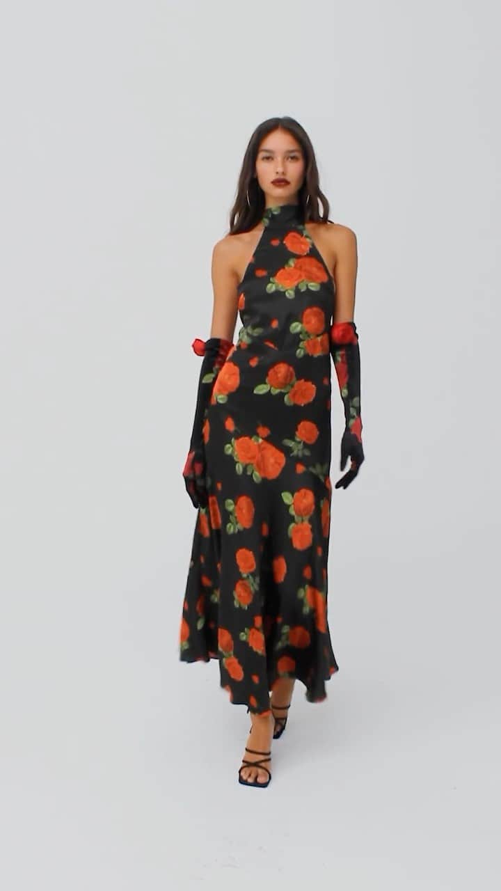 For Love & Lemonsのインスタグラム：「“THE dress of the season. I love the low strappy back and long gloves — she is slinky and sultry and will be attending lots of holiday parties!” - Gillian Rose Kern, FL&L Co-Founder on The Astoria Maxi Dress #forloveandlemons」